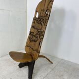 Chaise tribale sculptée à la main Afrique années 1960
