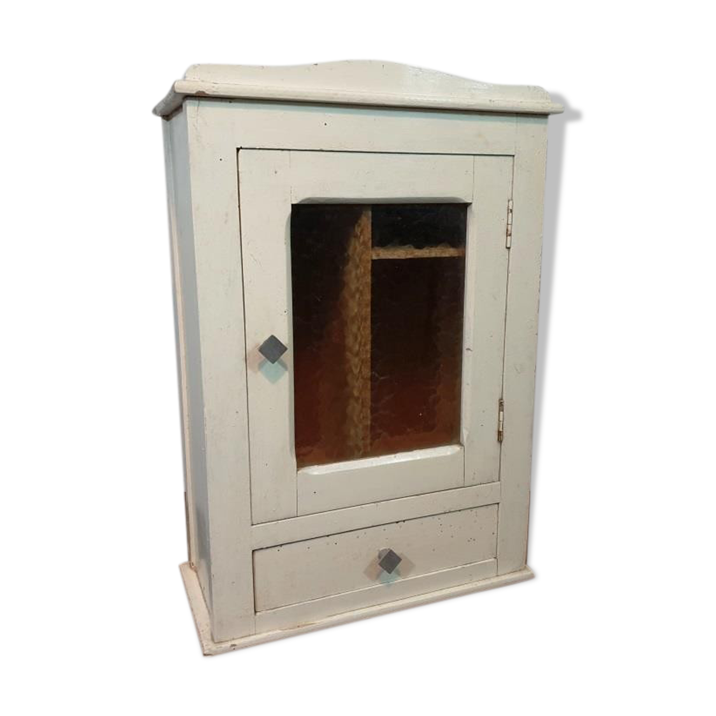 Pharmacy cabinet