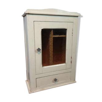 Pharmacy cabinet