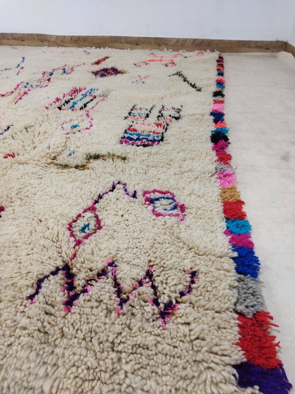 Handmade Moroccan Berber rug 288 x 168 cm