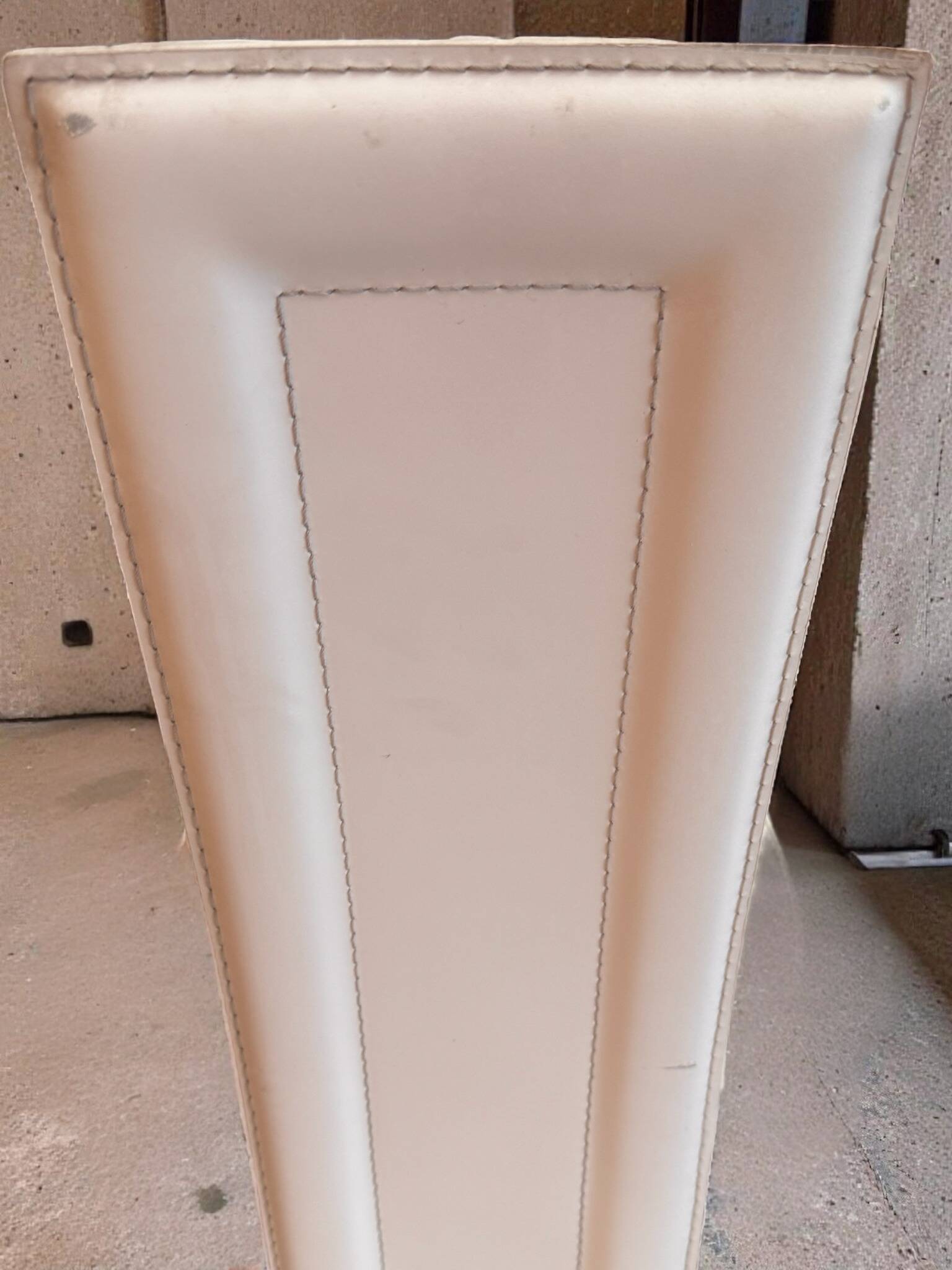 Set of 4 Cattelan Italia white leather chairs from the 1980s, vintage Italian design