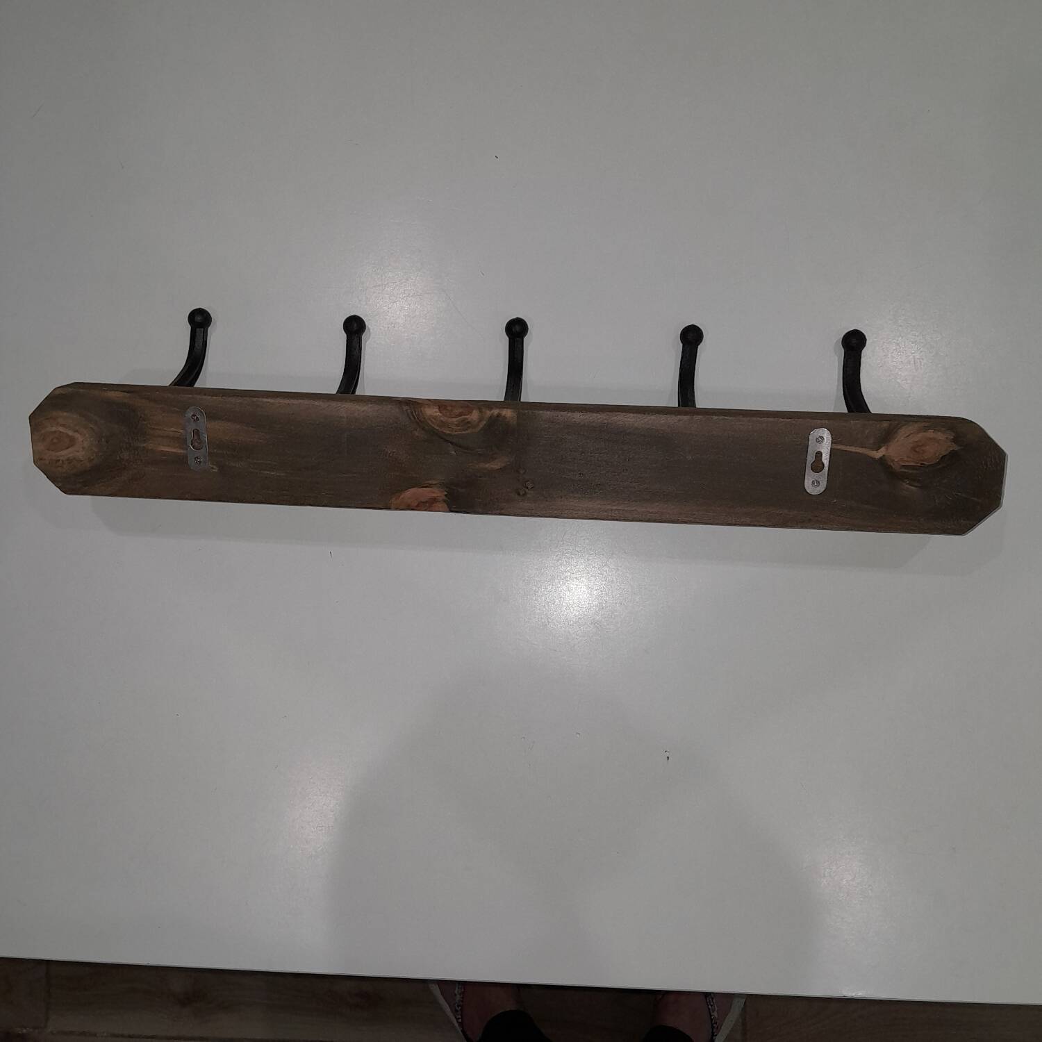 Vintage wooden coat rack with 5 double cast iron hooks
