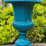 Pair of Medici vase cast iron XIX century