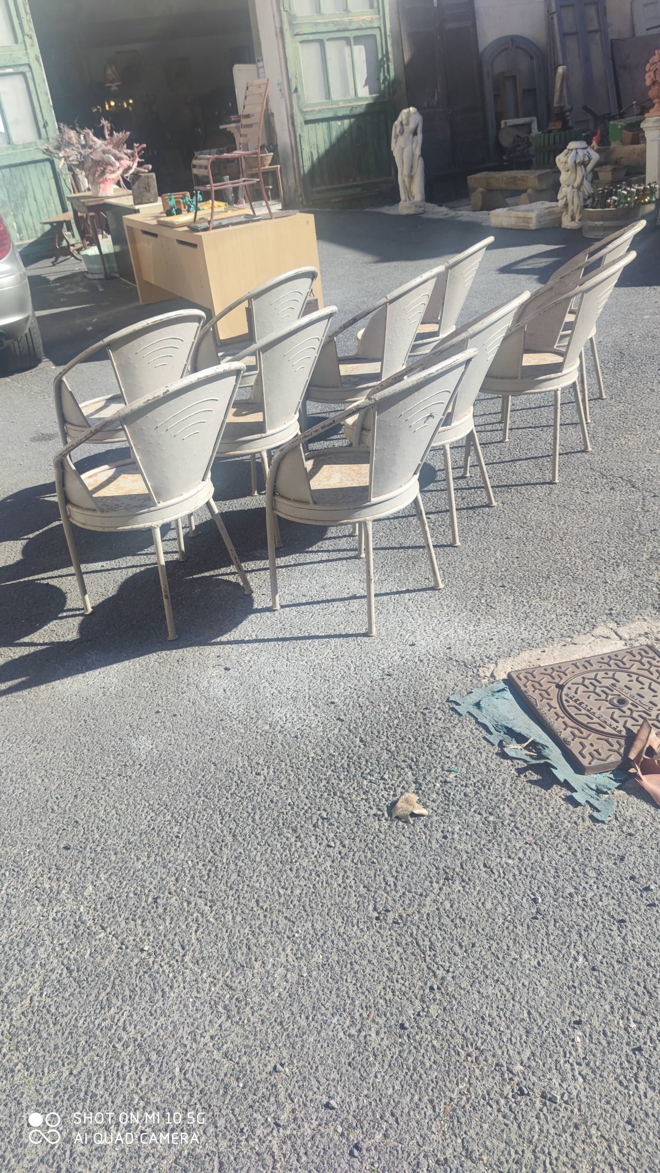 Series of 10 garden chairs made of steel garden patina