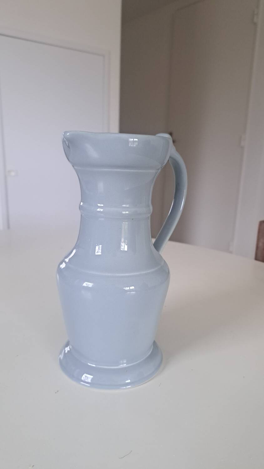 Porcelain jug