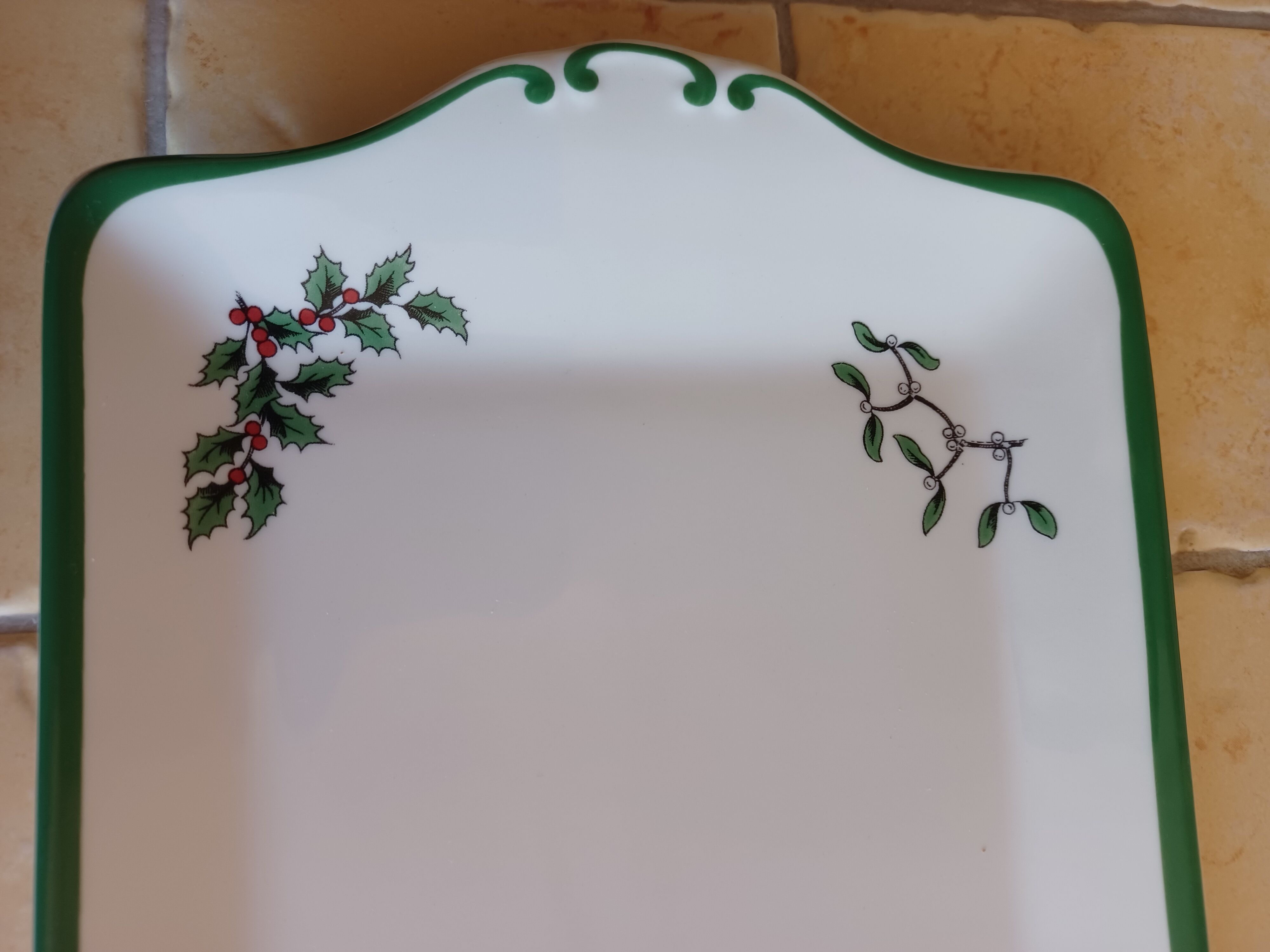 Cake dish, christmas decor