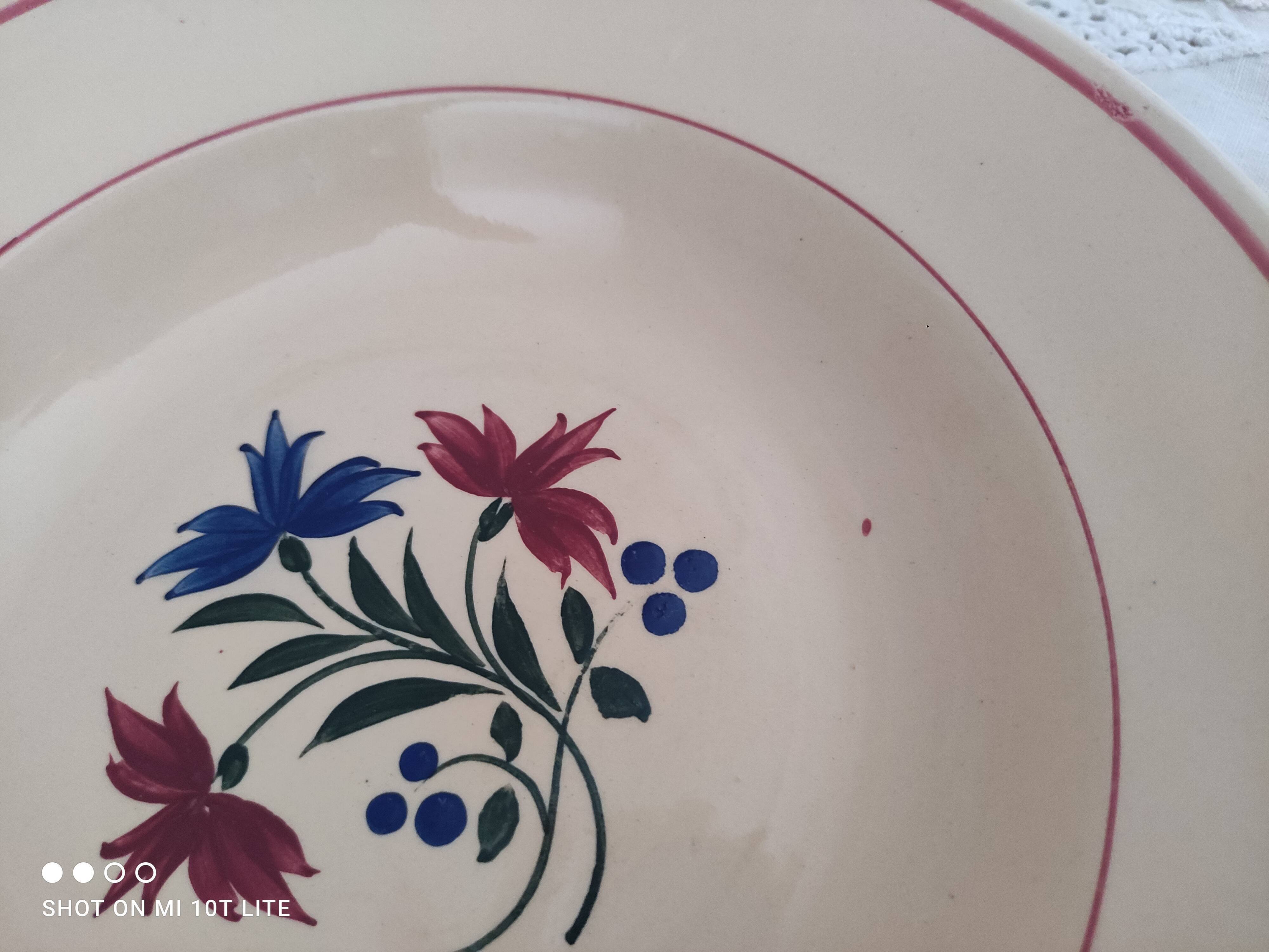 Lot de 12 assiettes creuses années 30 en faïence K&G Lunéville modèle Denise