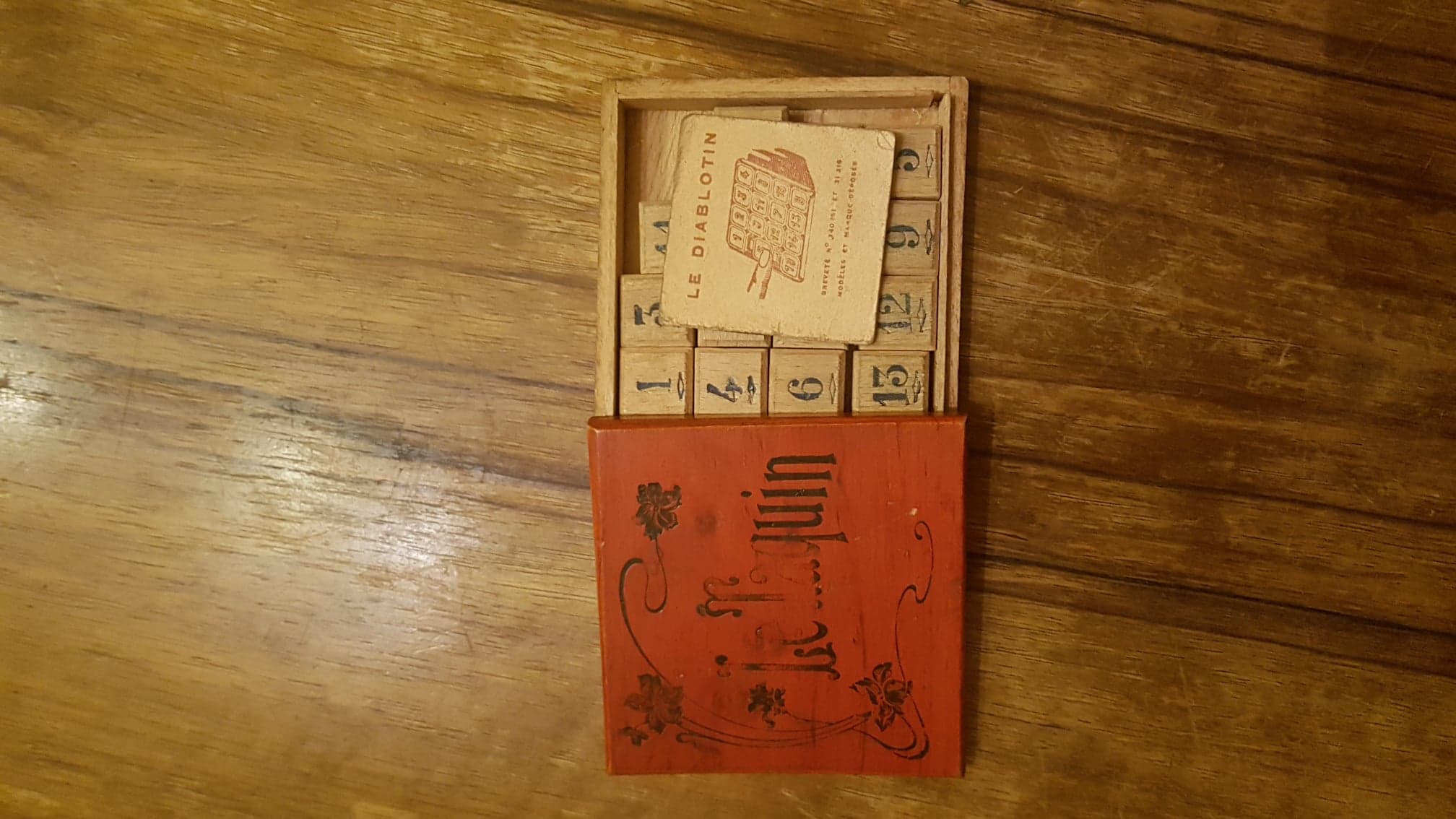 Jeu le taquin ou le diablotin