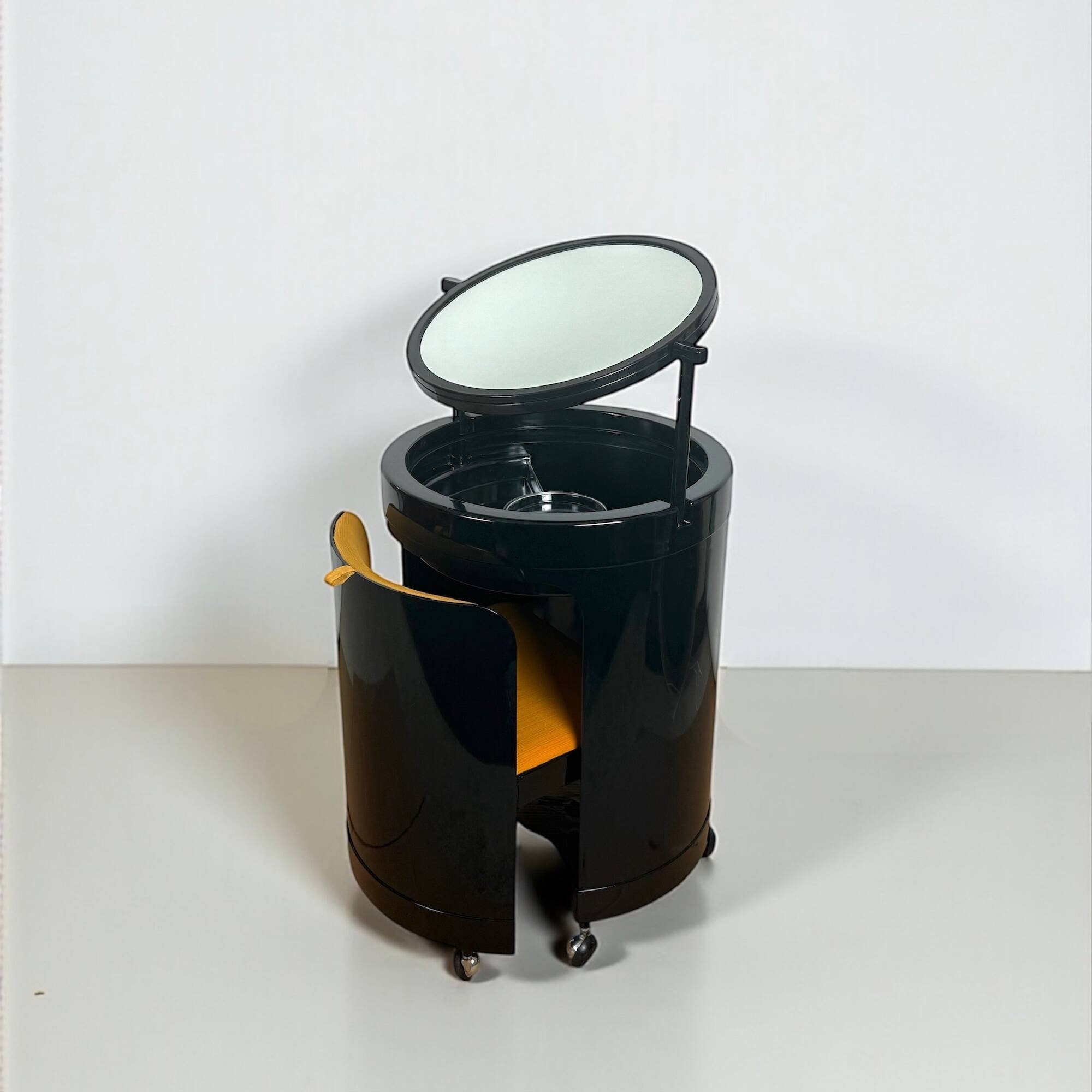 Coiffeuse et siège vintage italiens Silvi en plastique marron