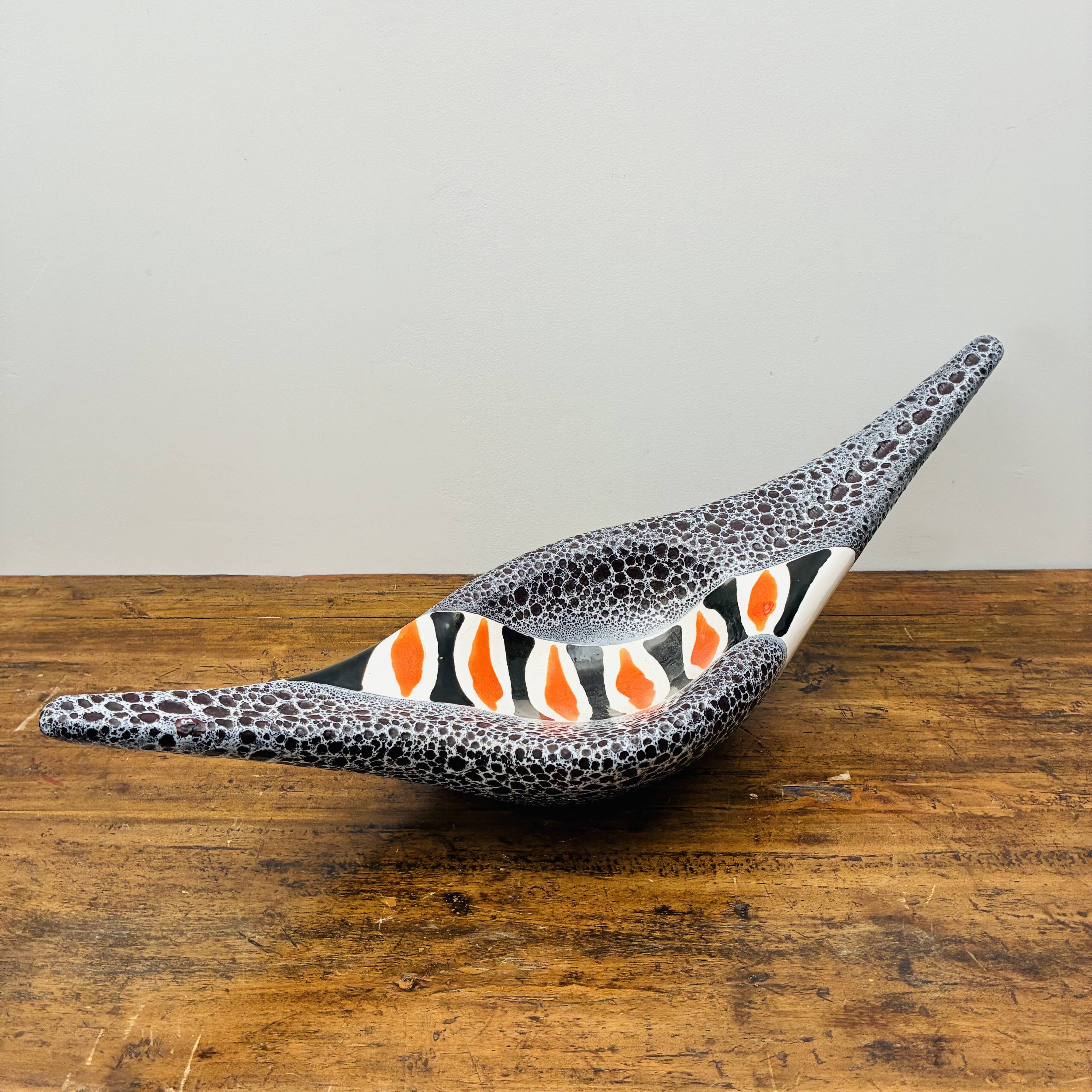 Large sculptural ceramic bowl – Vallauris Atelier Le Vaucour Years