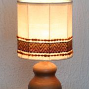 Lampe en grès, abat jour en  laine, années 70