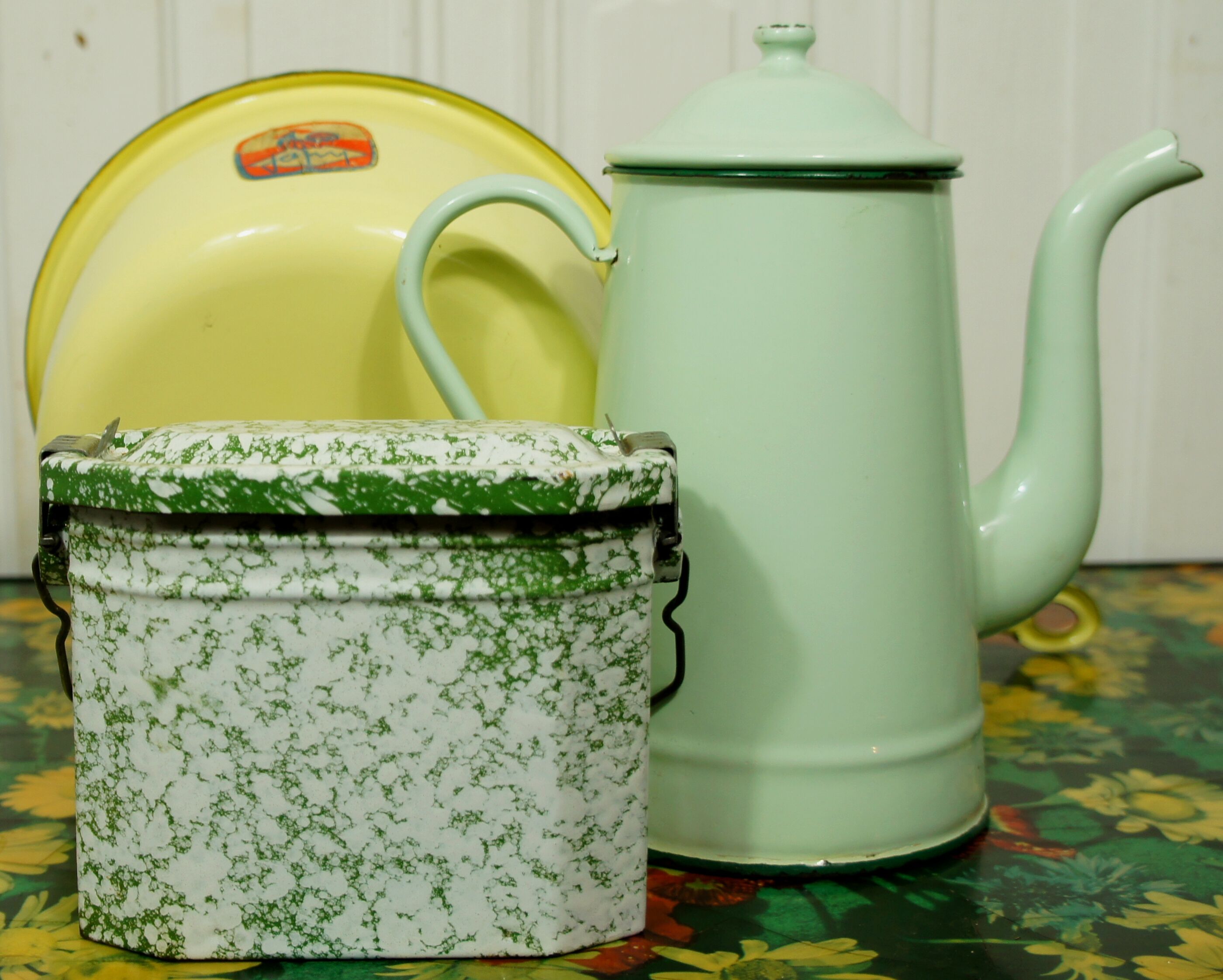 Enamelled sheet metal canteen bowl "lunch box"