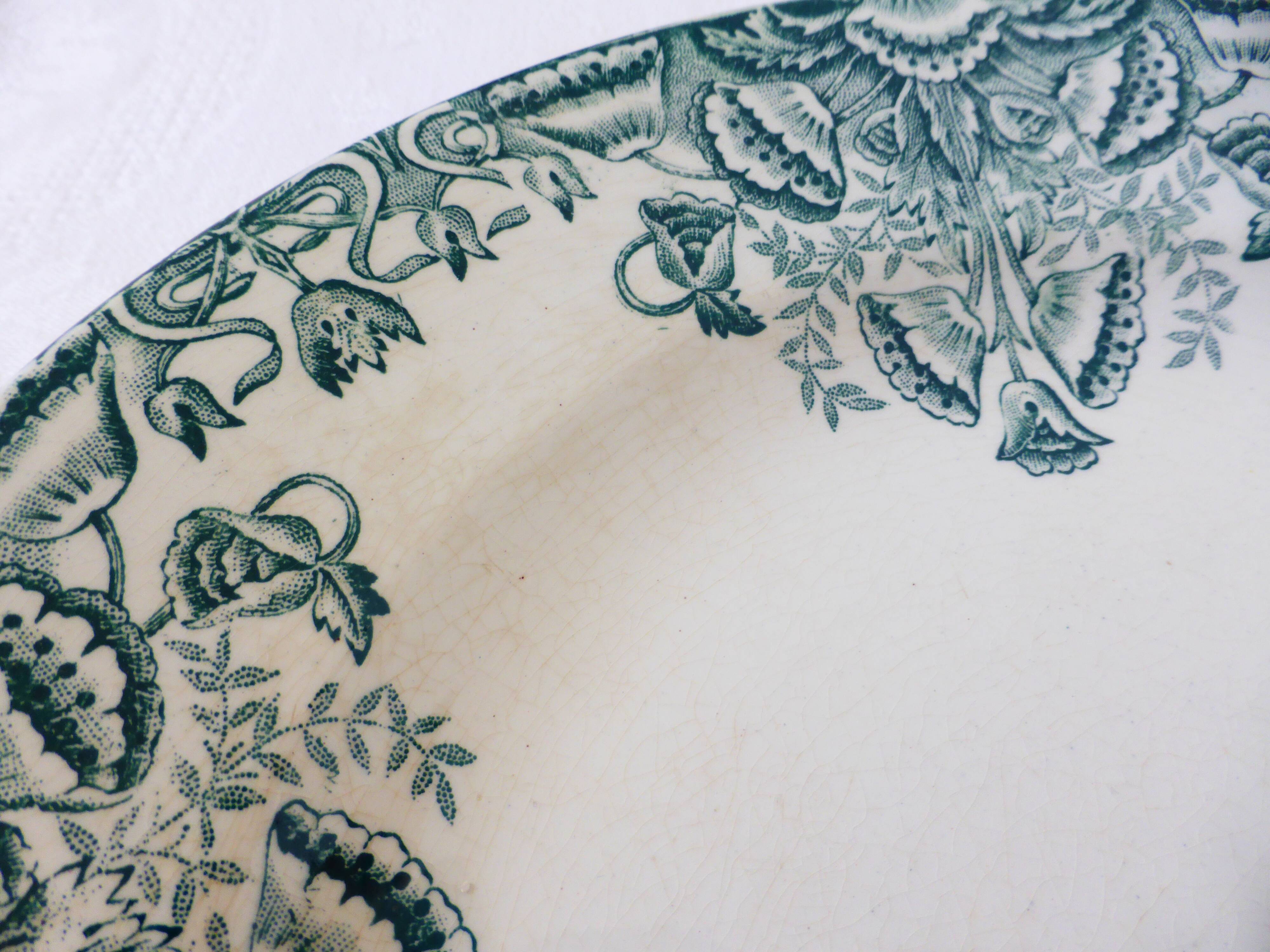 Plat rond A.Lebacqz et M.Bouchart motif Floral