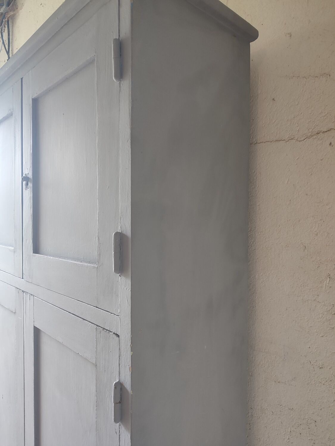 Armoire parisienne