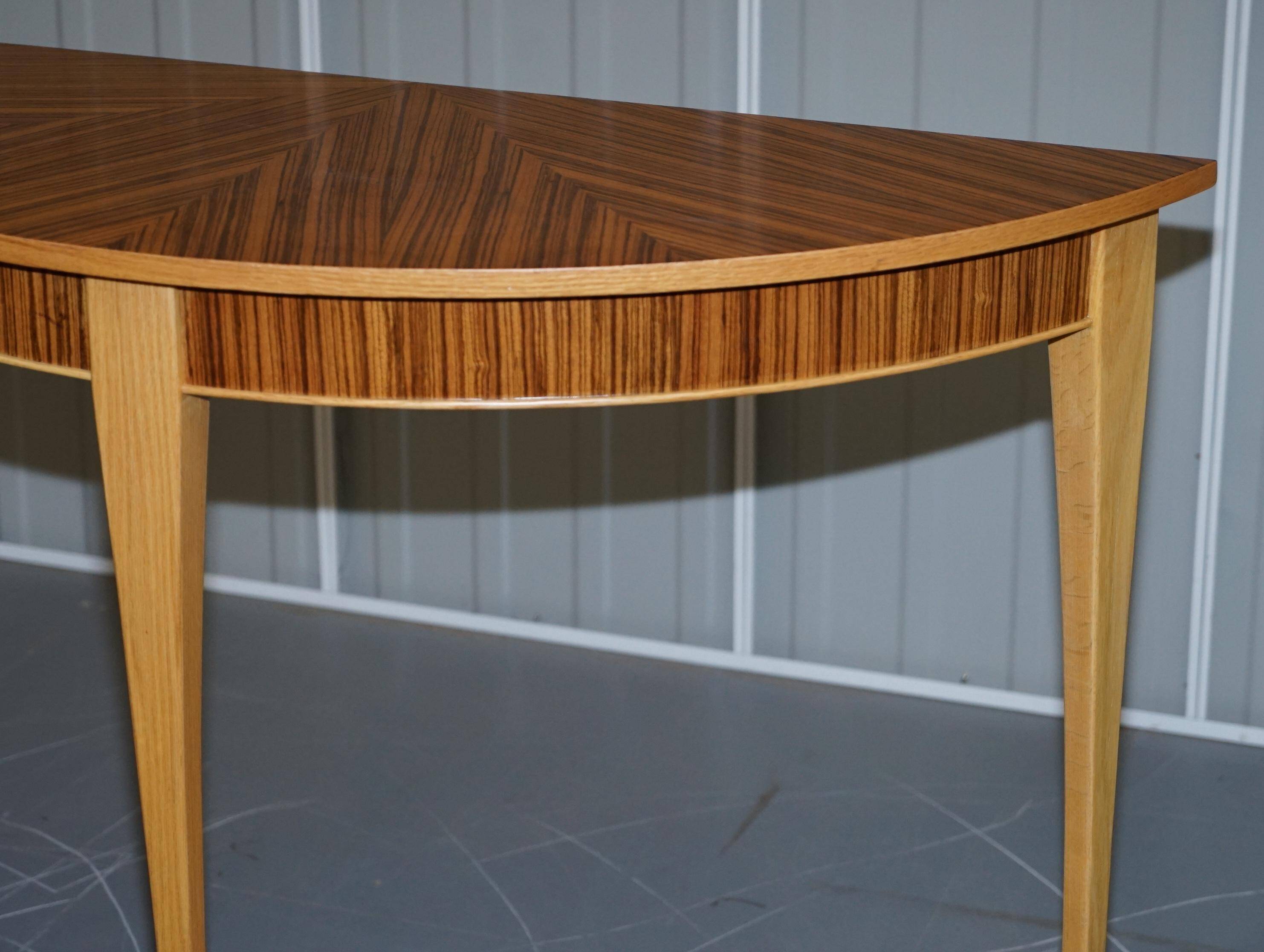 Paire de tables console demilune Bevan Funnell Phoenix en bois de zebrano