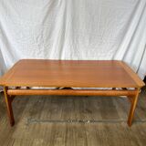 Table basse scandinave en teck massif 1960