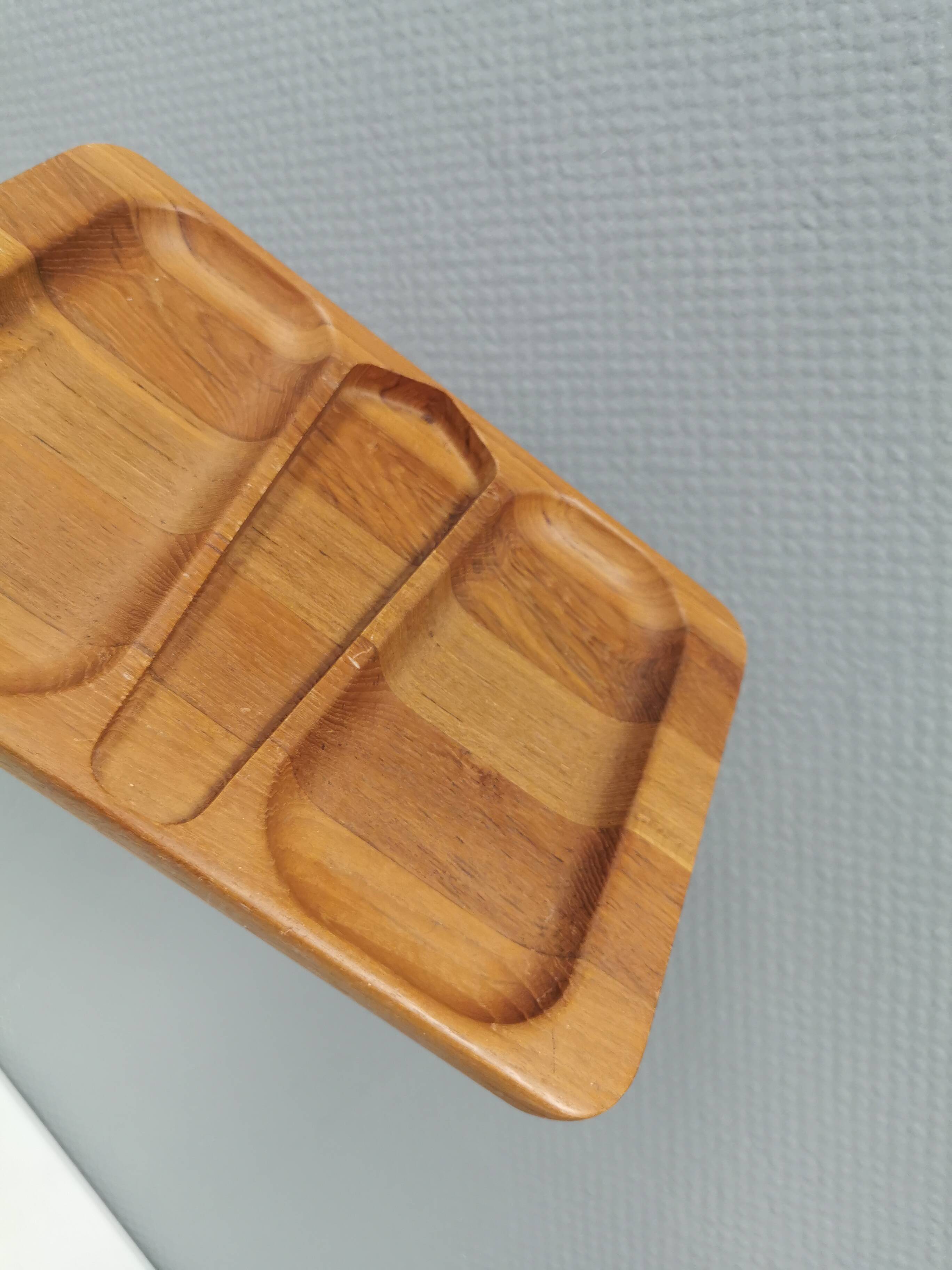 Wooden dish from Danske Digsmed Design 1960s.