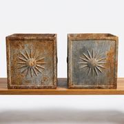 Paire de jardinières en fonte