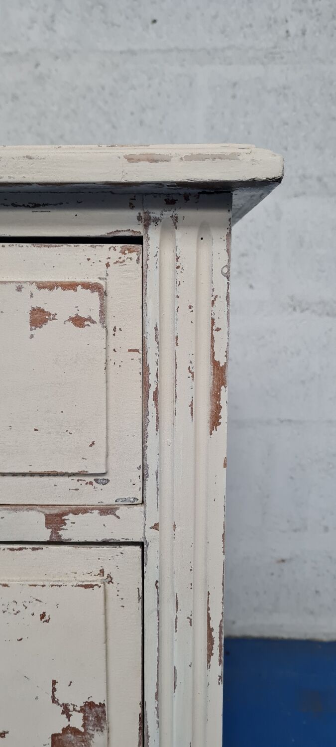 Vintage patina chest of drawers