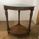 Corner table with glass top