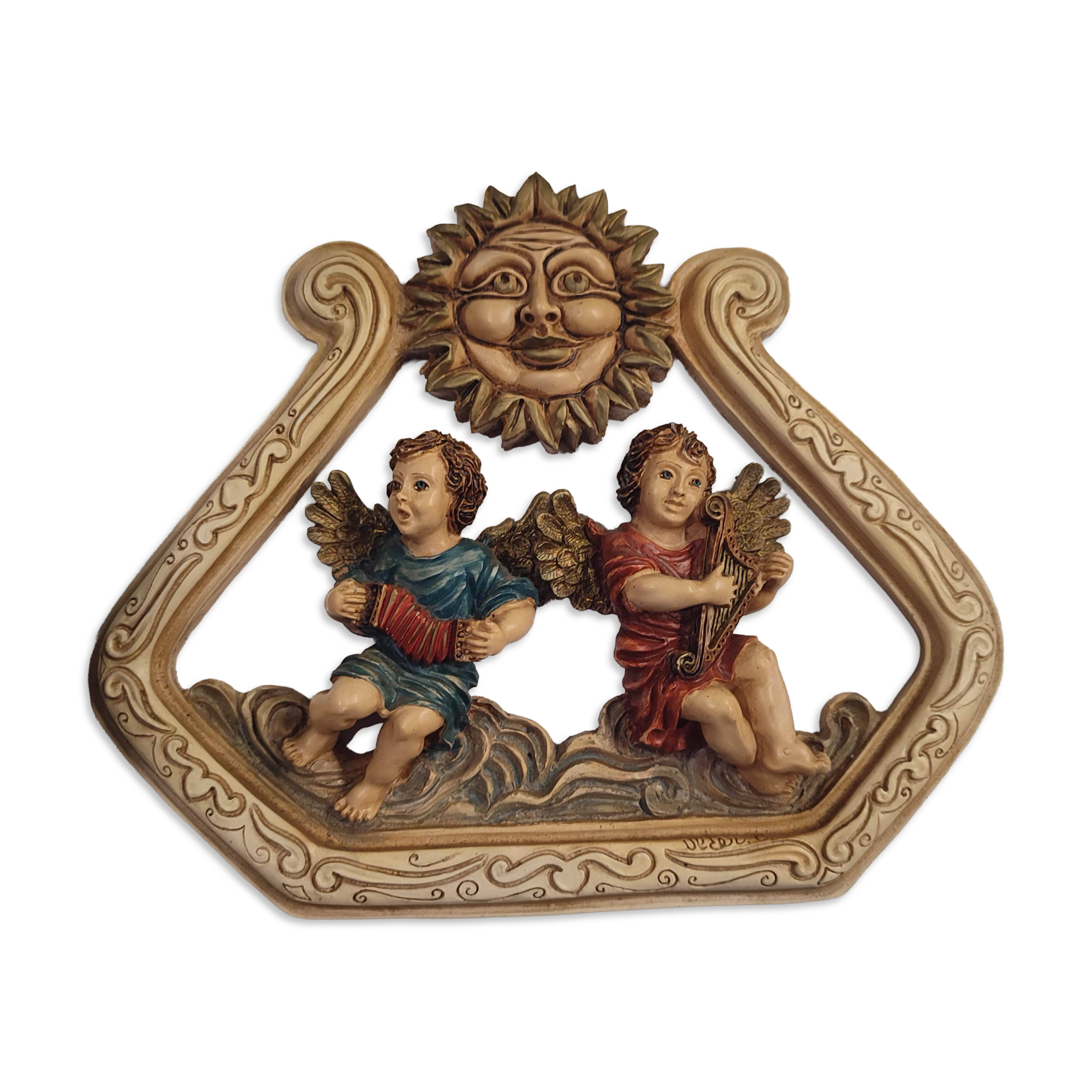 Very realistic angel figurines in resin, signed and handmade in Italy.