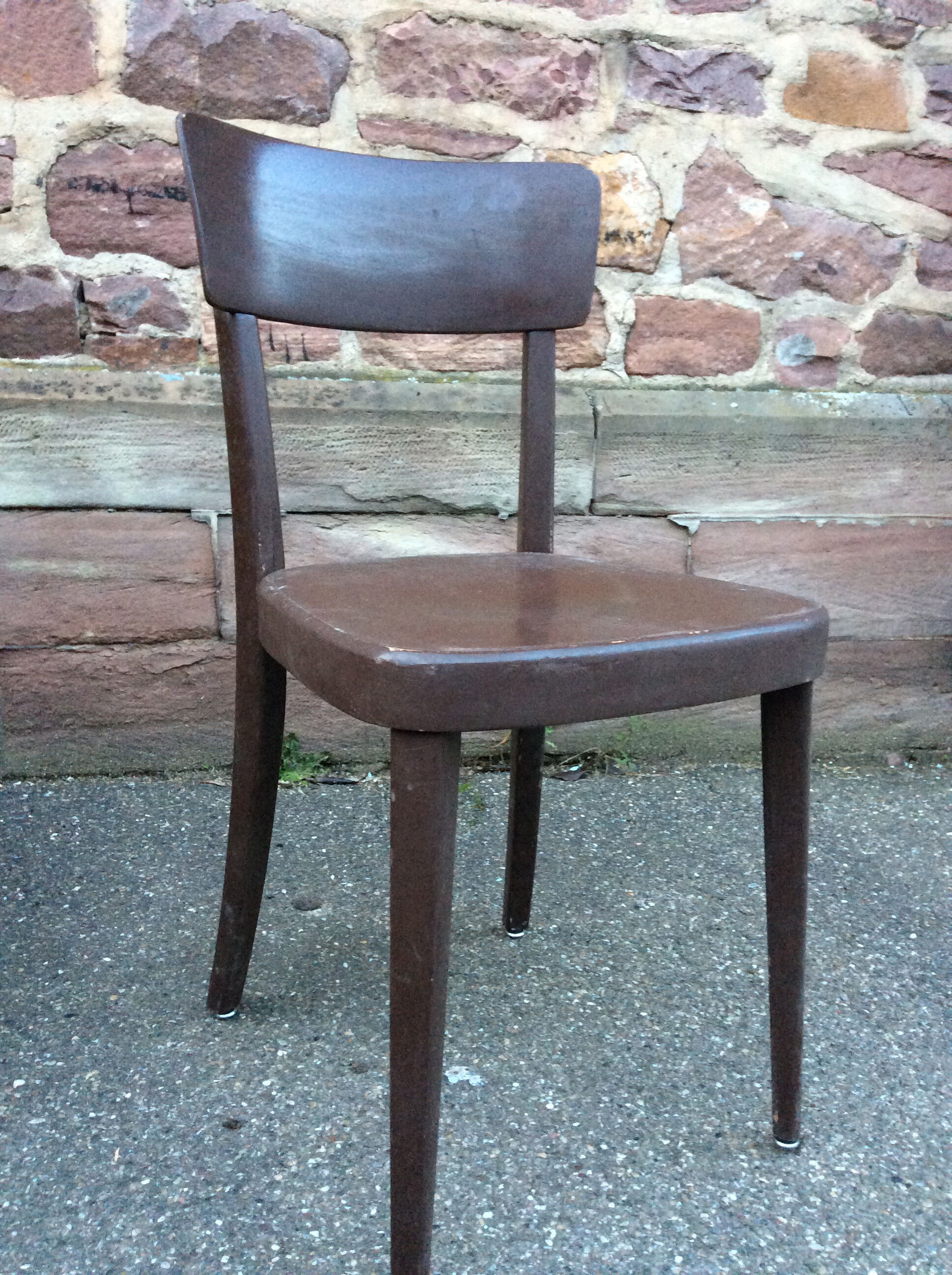 Lot de 44 chaises bistrot Tütsch