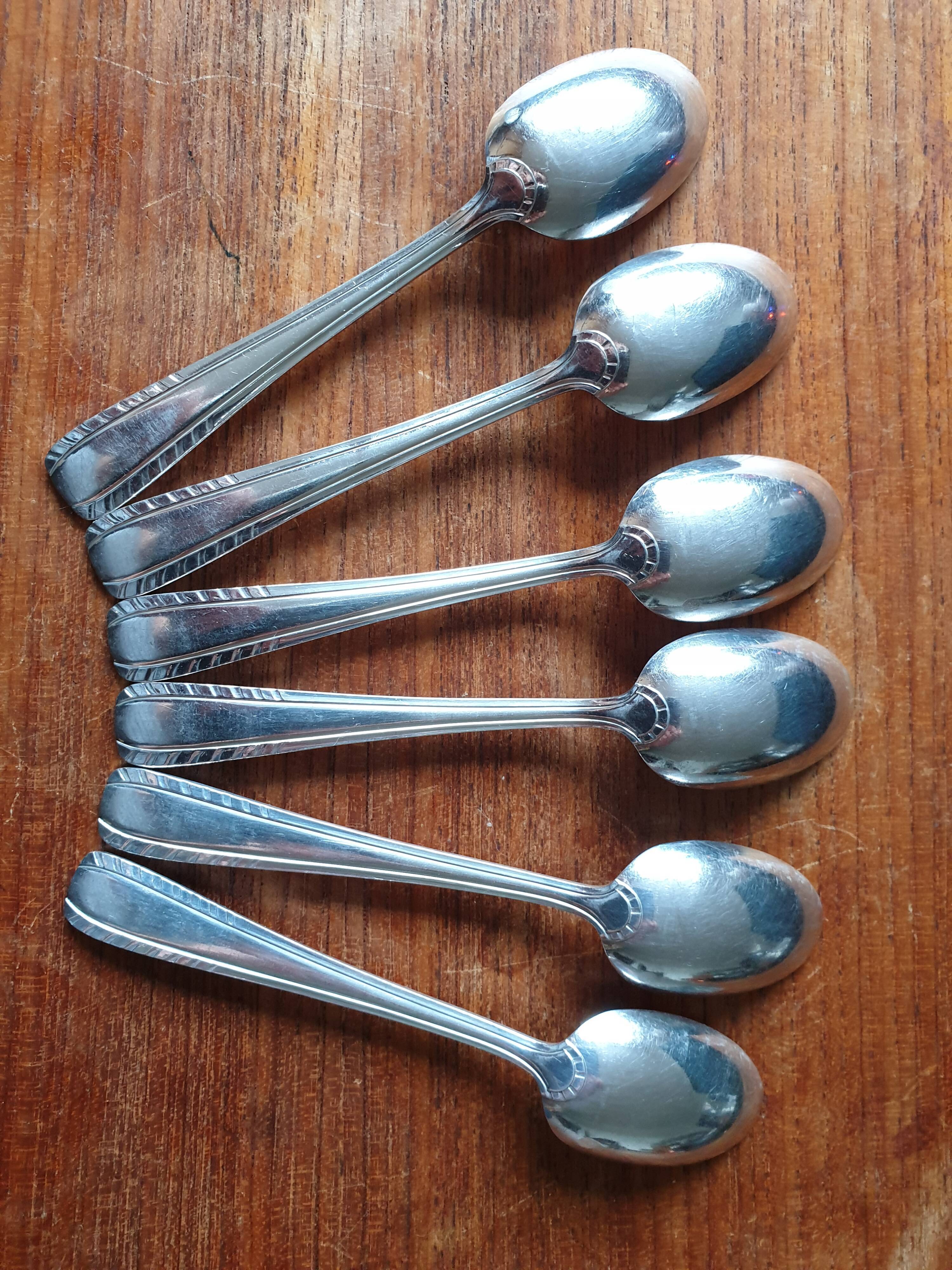 set of 6 small art deco spoons in silver metal