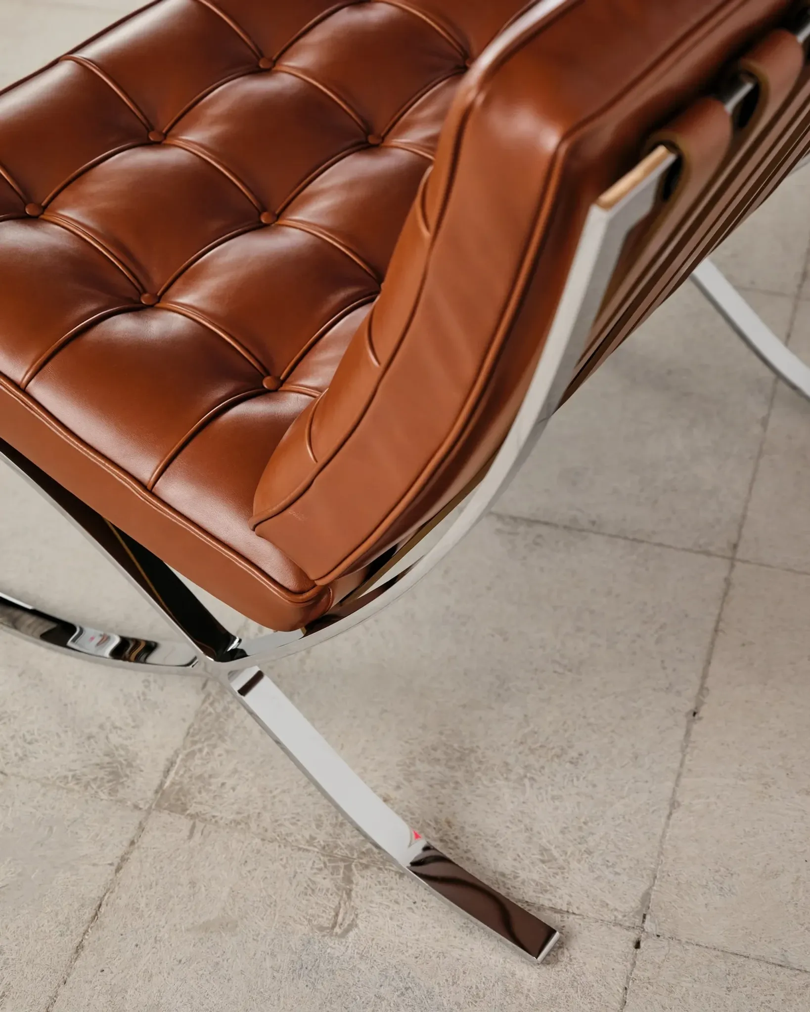 Barcelona chair in leather by Mies van der Rohe, Knoll International