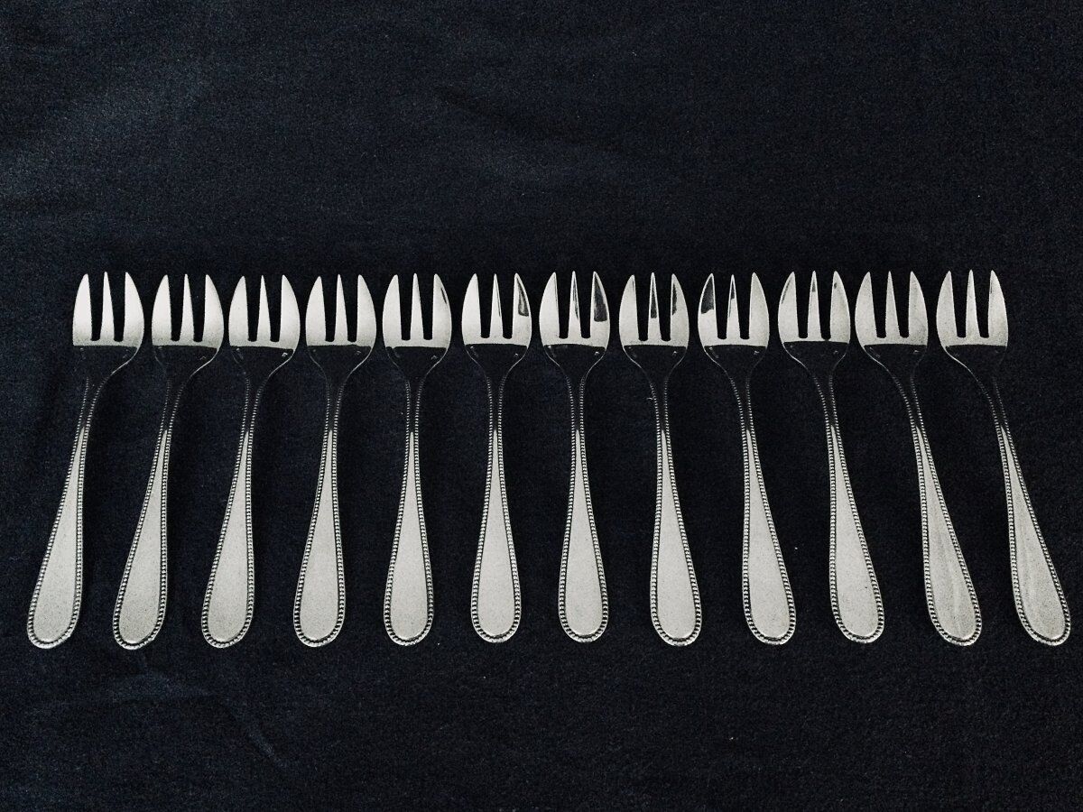 12 pearl oyster forks