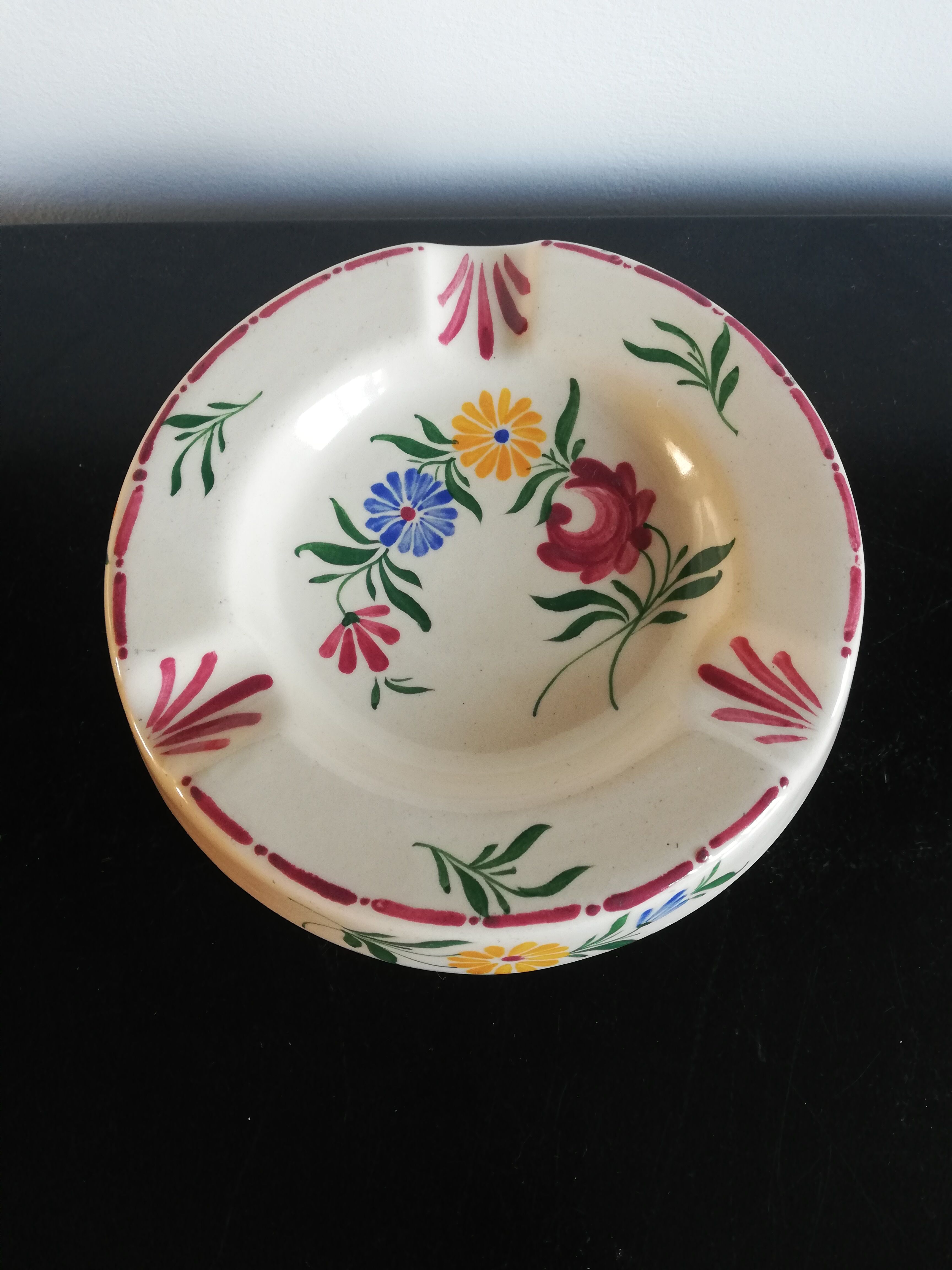 Flowered ashtray in Earthenware Desvres