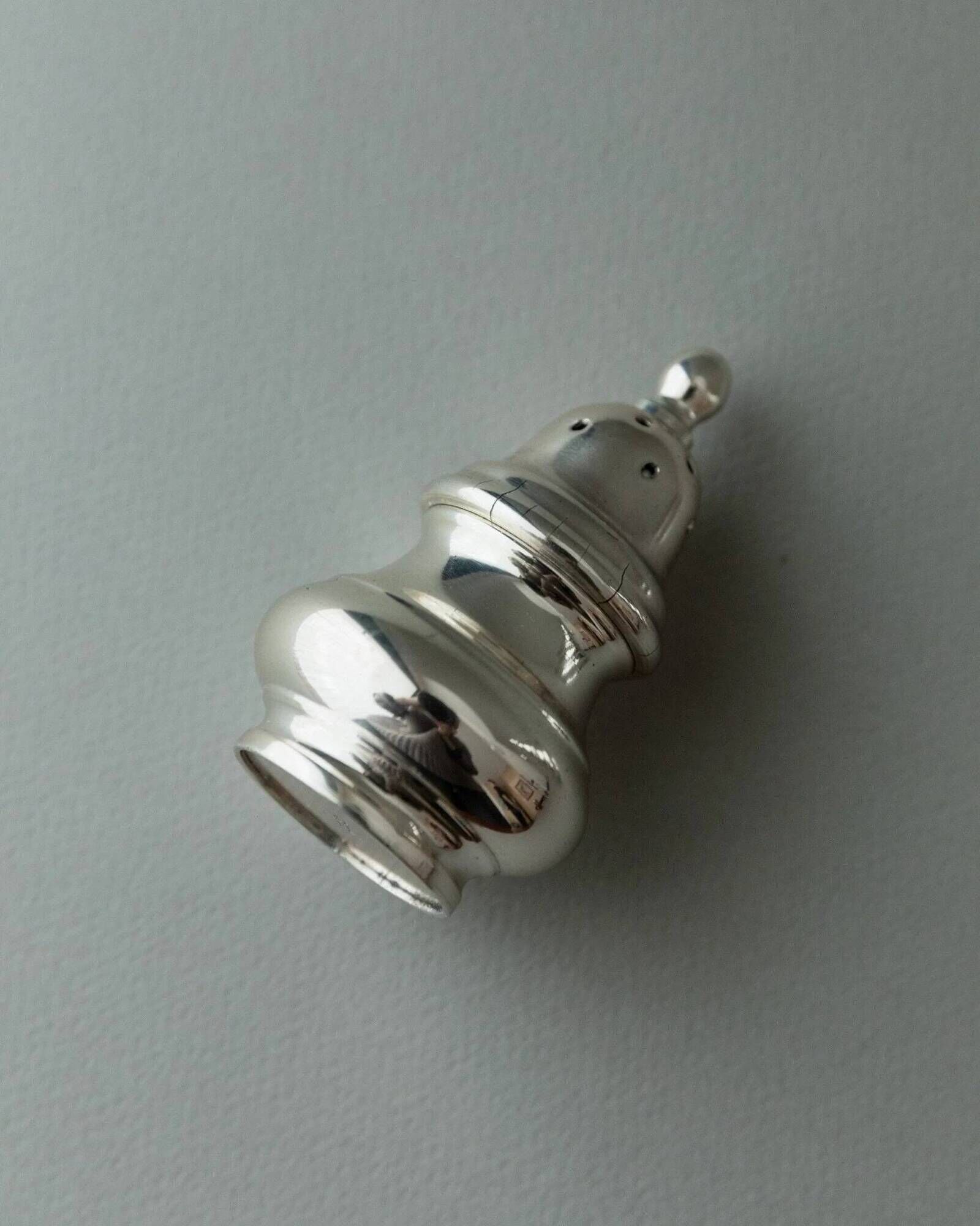 Silver-plated vintage salt shaker and pepper mill set, 1970s Italy, elegant metal table décor