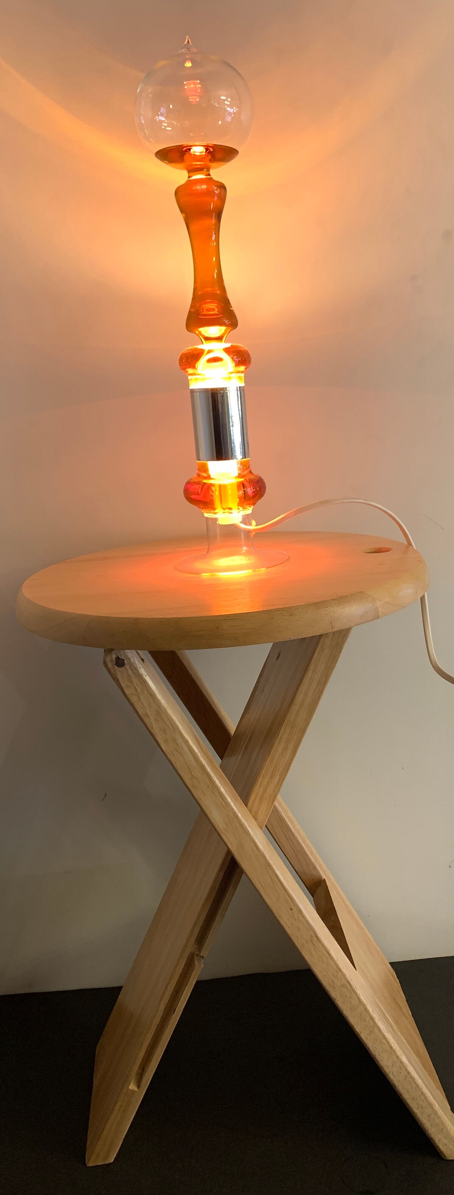 Folding wooden stool design Adrian Reed, Suzy, 1980