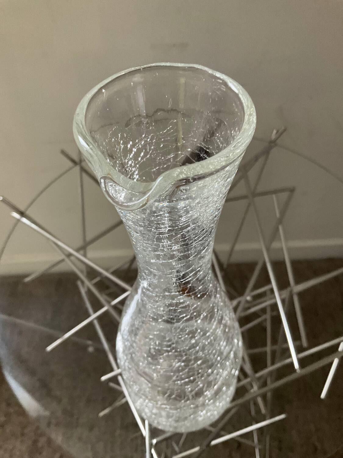 Pichet vintage en verre craquelé et ambré