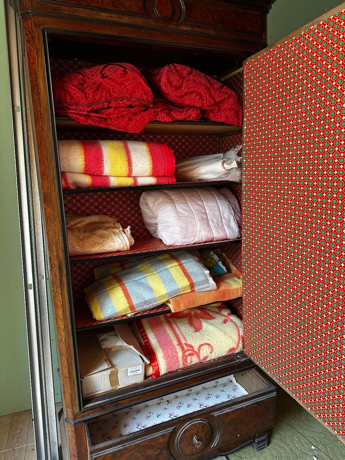 Napoleon III burr walnut armoire with large mirror - 19th century