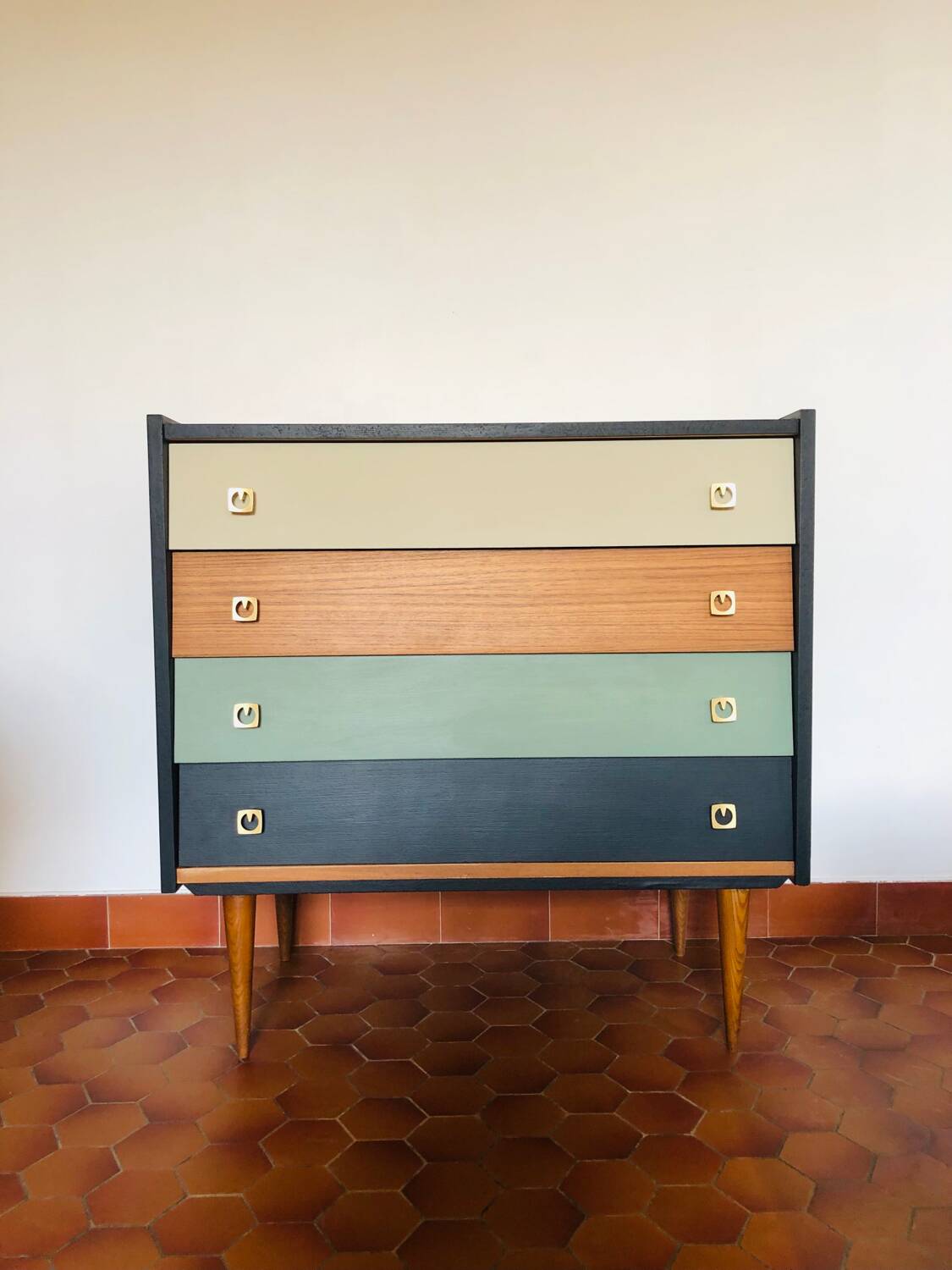 Vintage Scandinavian chest of drawers