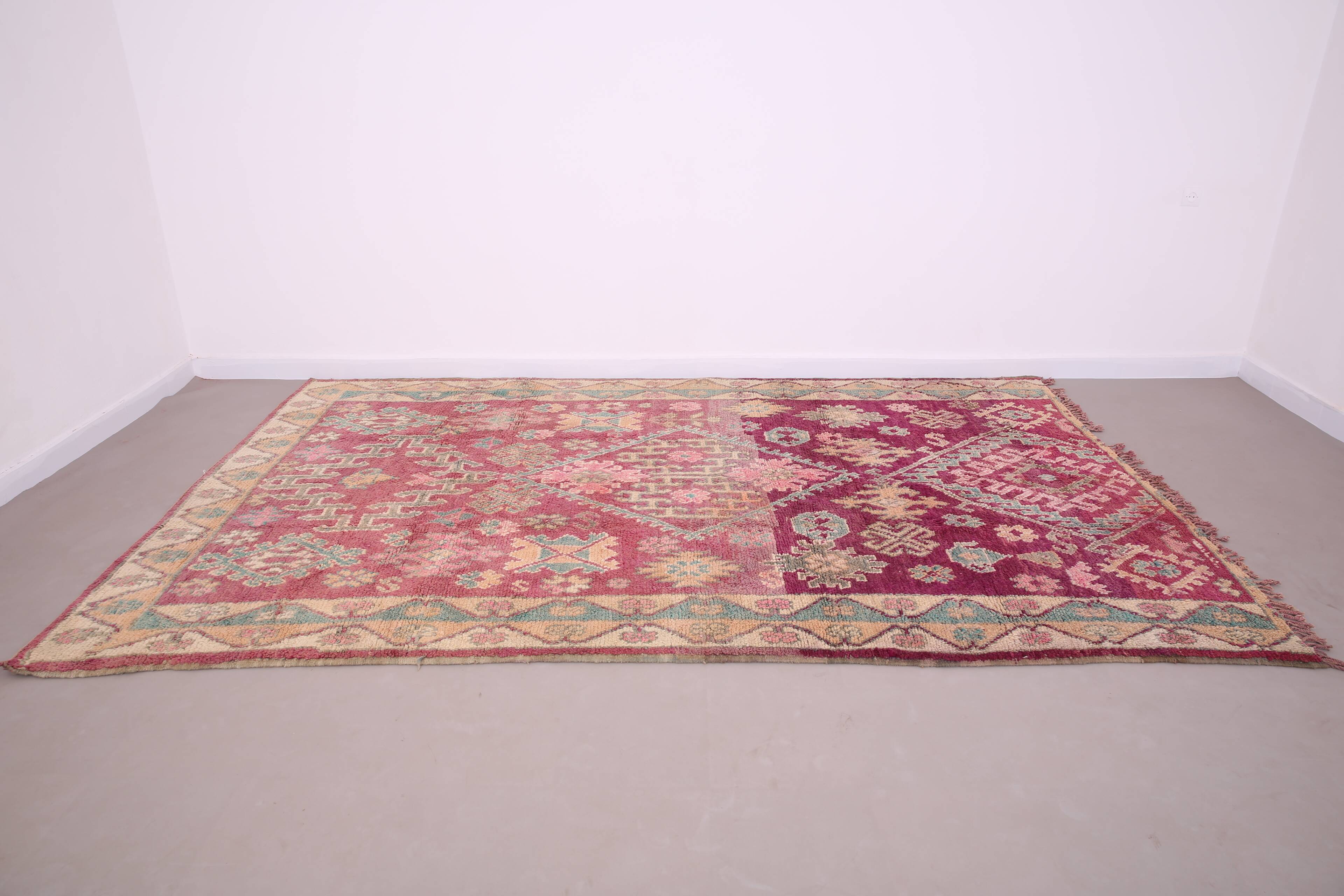Purple vintage moroccan rug 212 CM X 343 CM