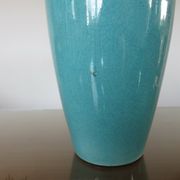 Lampe " amphore " en céramique craquelée turquoise, numérotée années 50 60