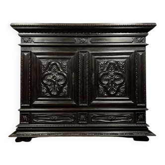 Buffet d’appui ou armoire de valet en bois noirci style Renaissance vers 1850