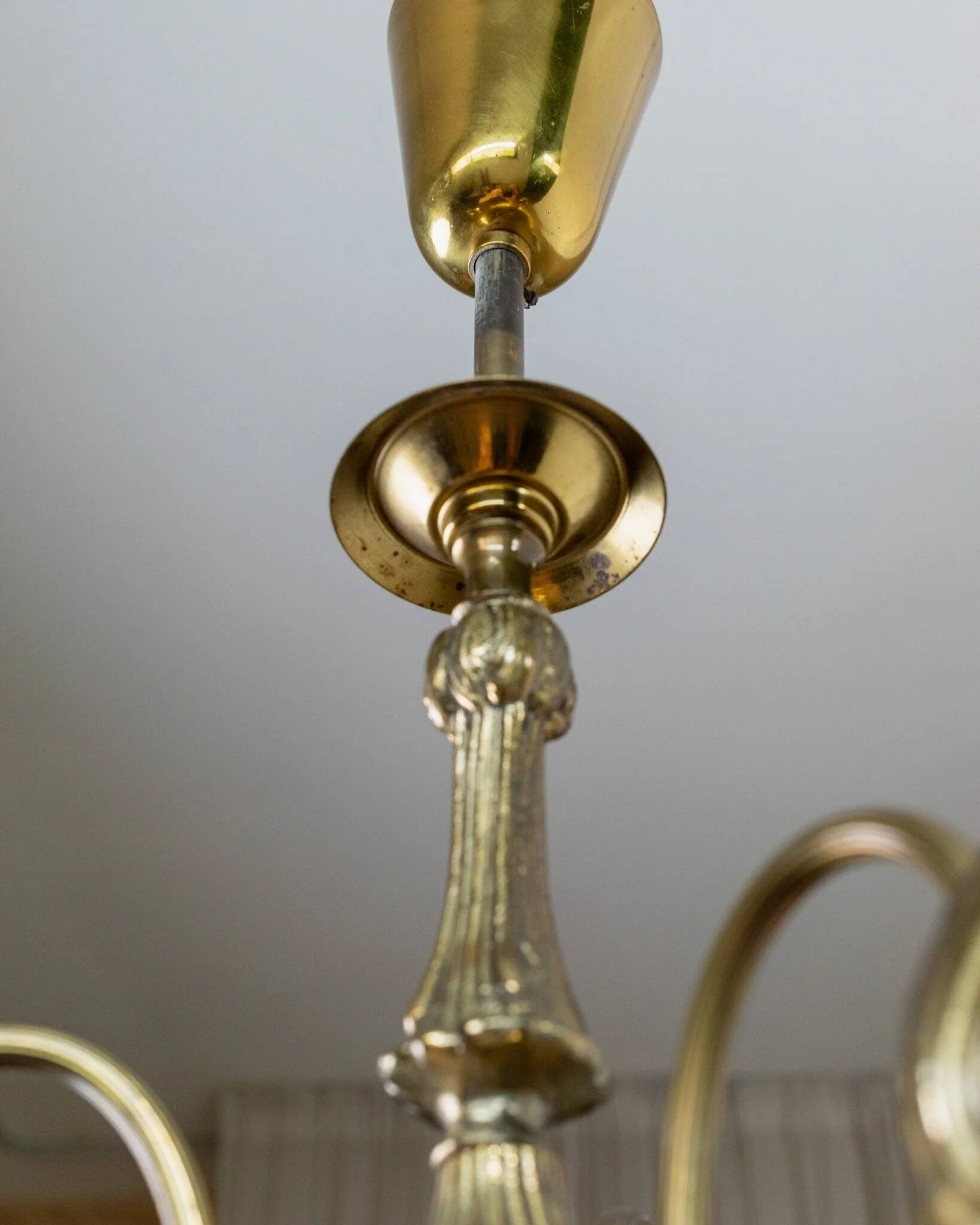 Doré laiton Brass chandelier, 1930s antique ceiling lamp with 3 lights, ribbed design