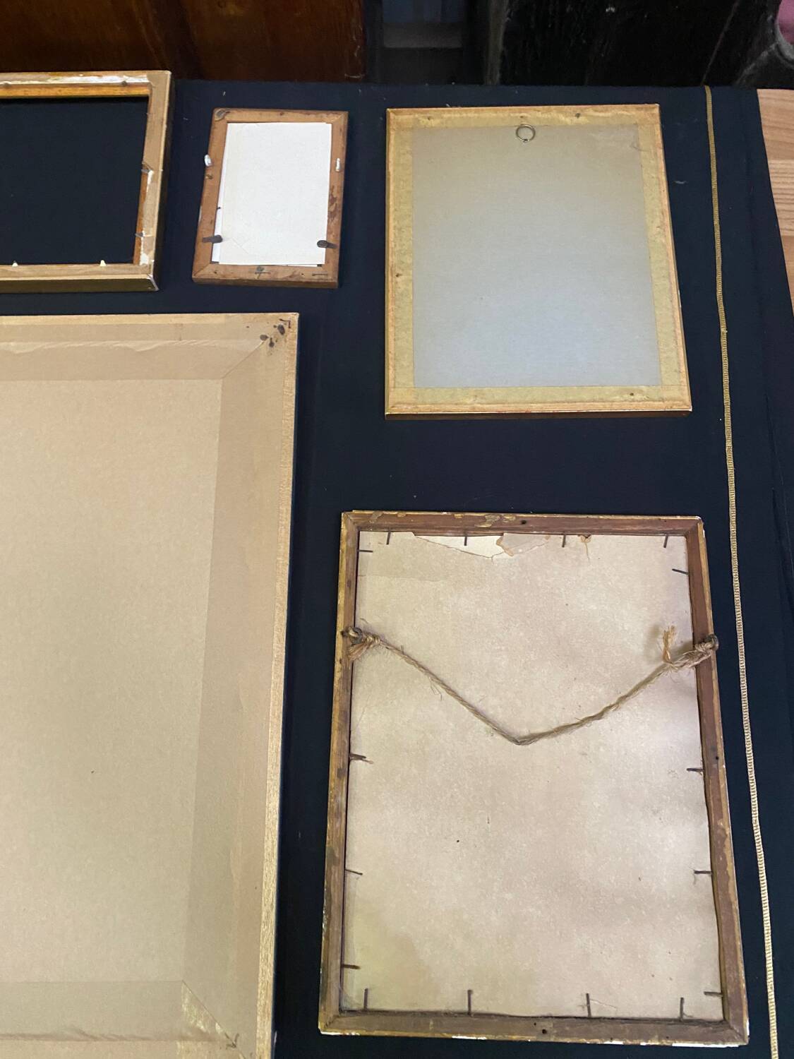 Set of 10 gilded wood or vintage resin frames