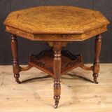 Table octogonale en bois marqueté du XXe siècle