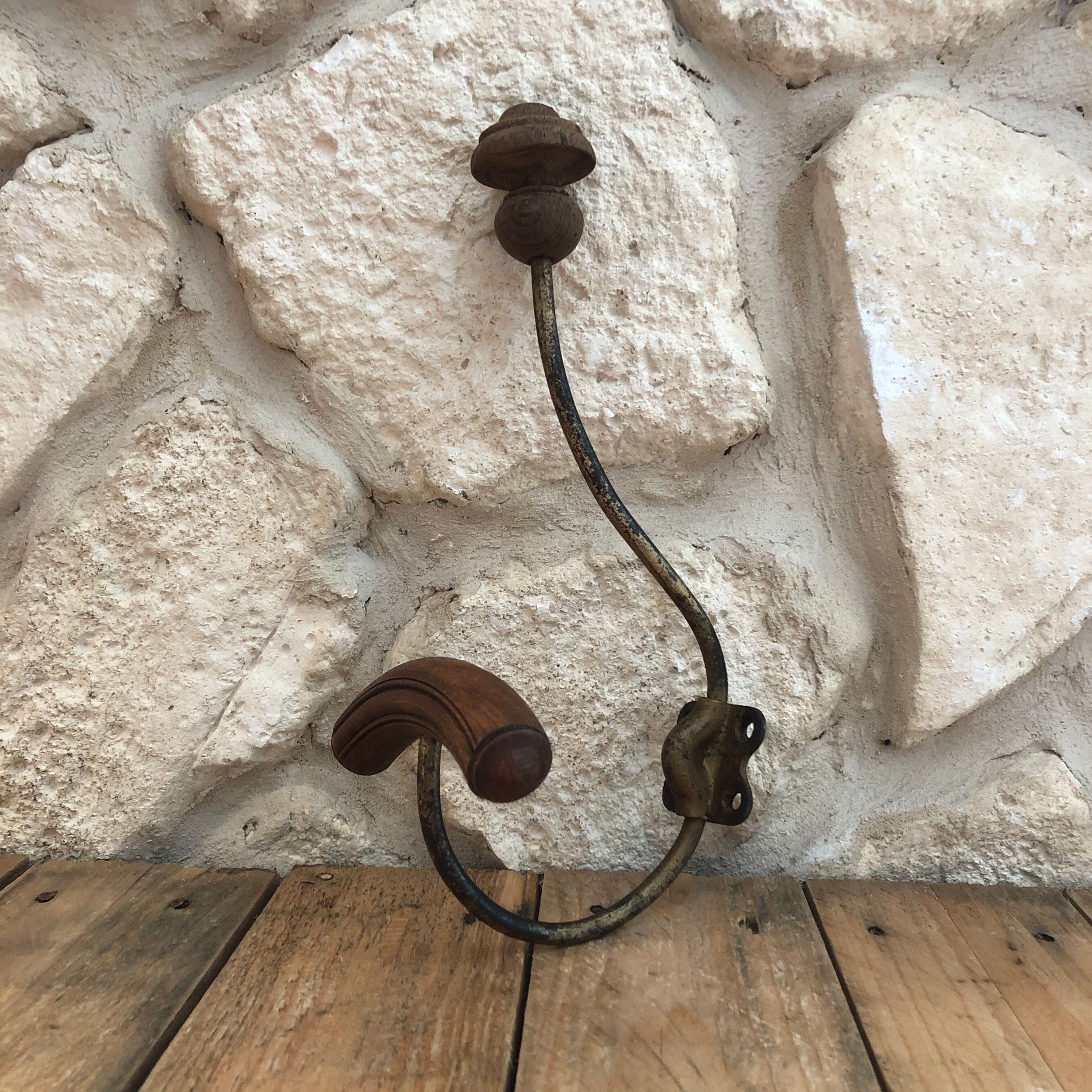 Coat holder