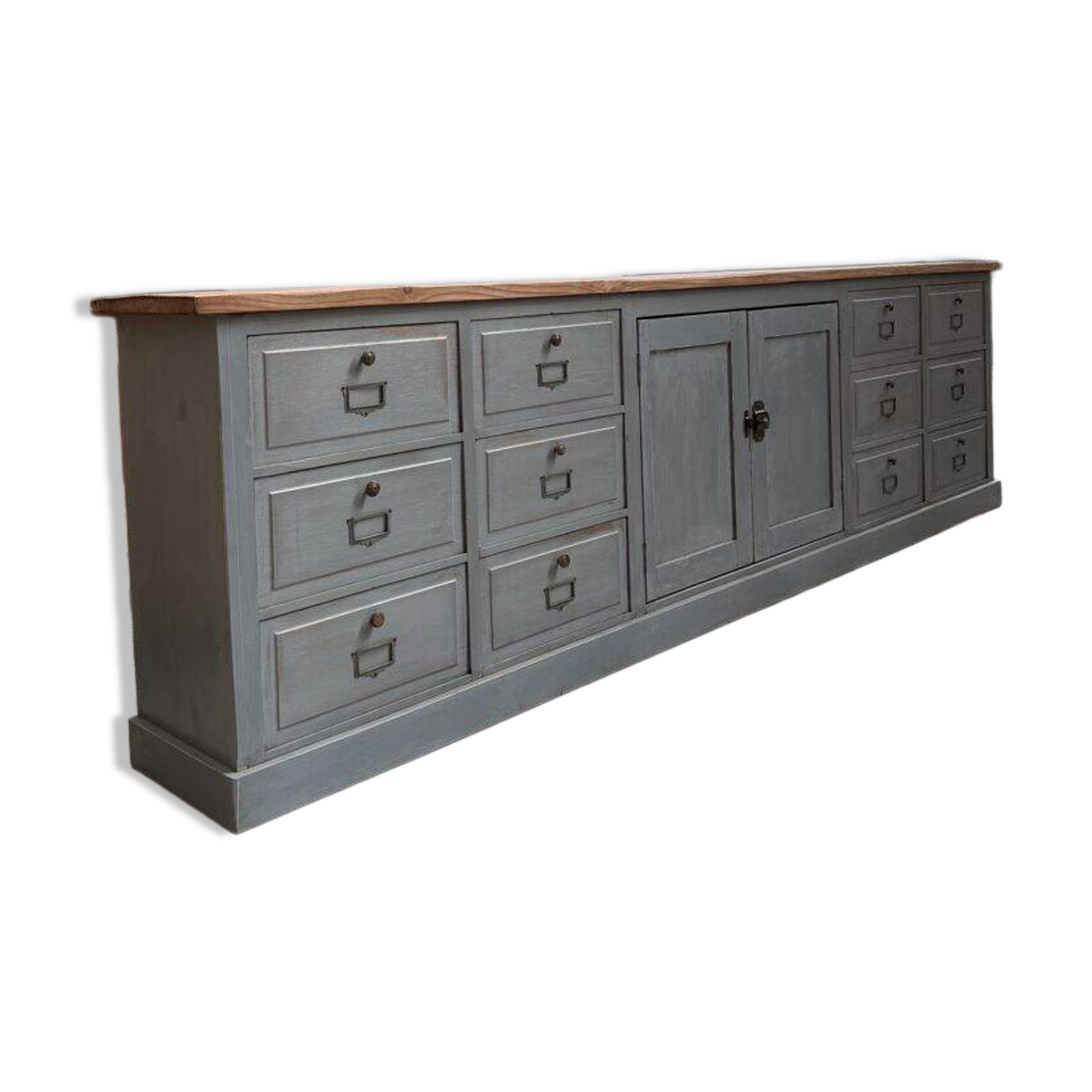 Handcrafted enfilade