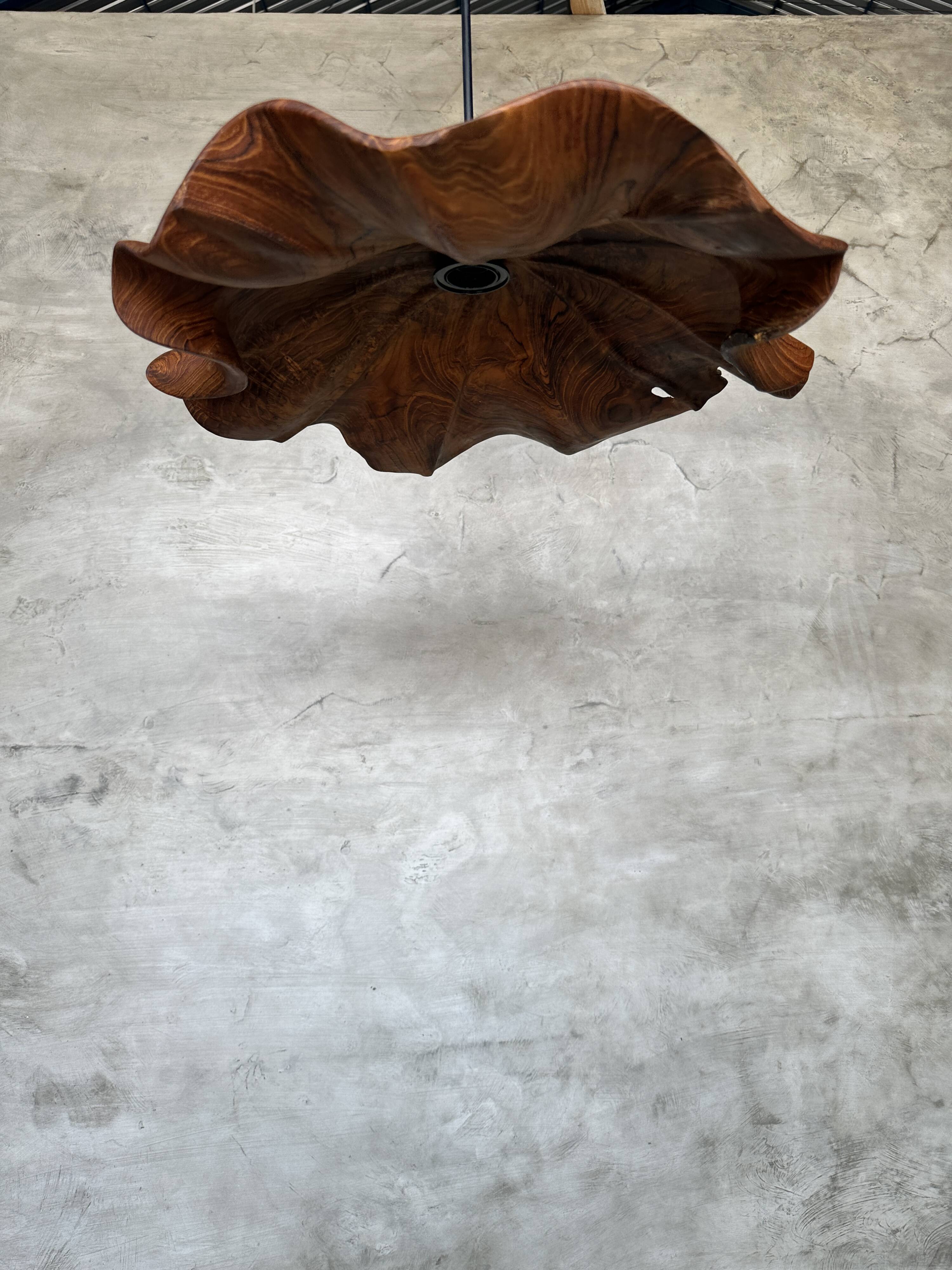 Large pendant light in corrugated teak leaf (Large D:60 H:20)