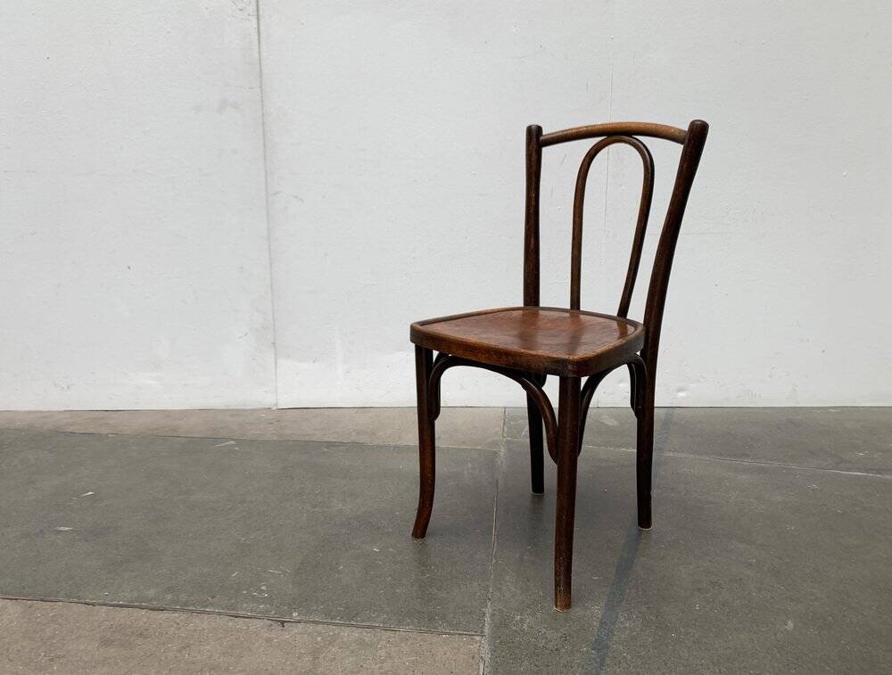 Art Deco curved wooden café chair, 1930s