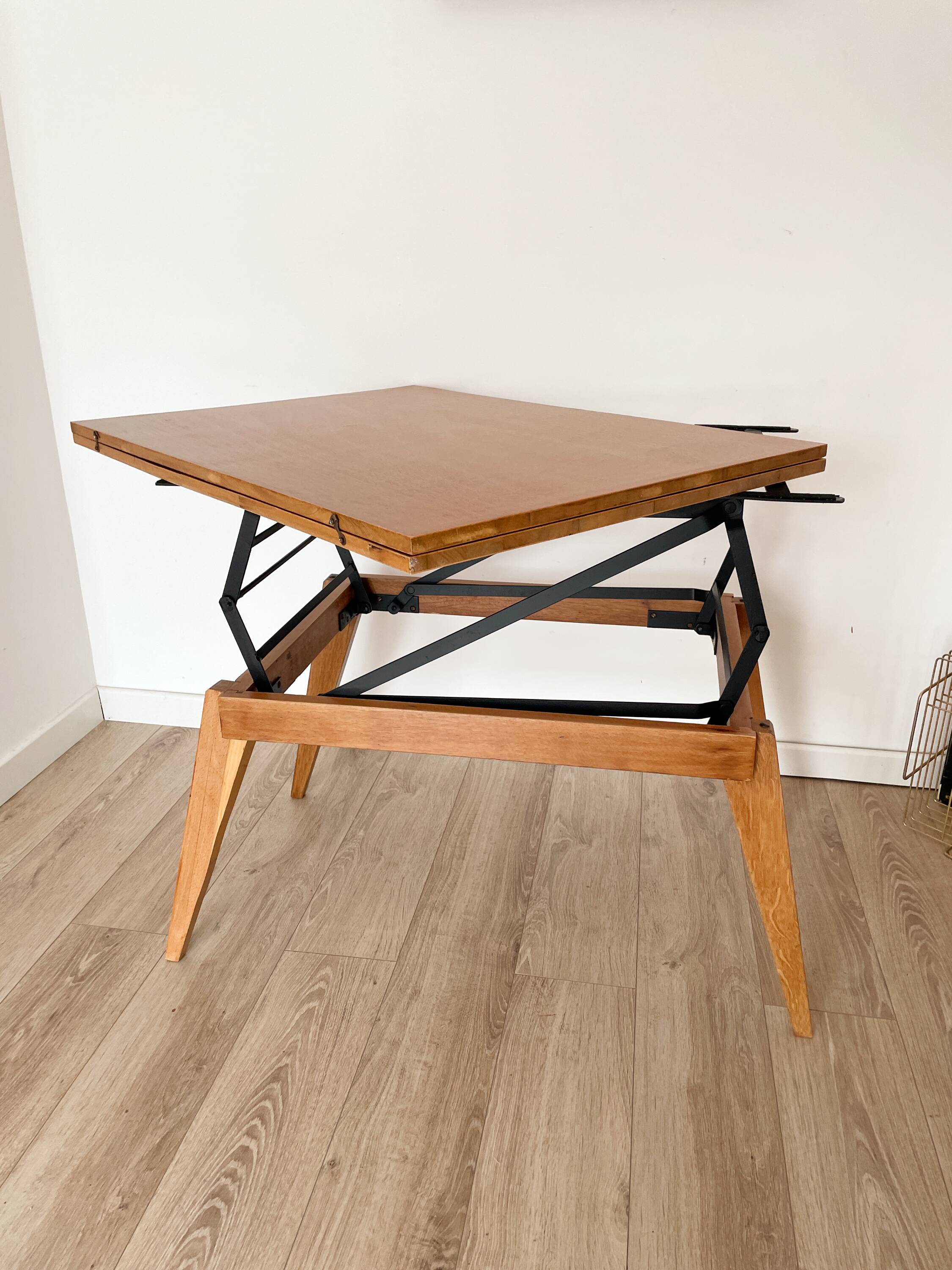 Coffee table with "Magic Revelation" system by Albert Ducrot - 1953