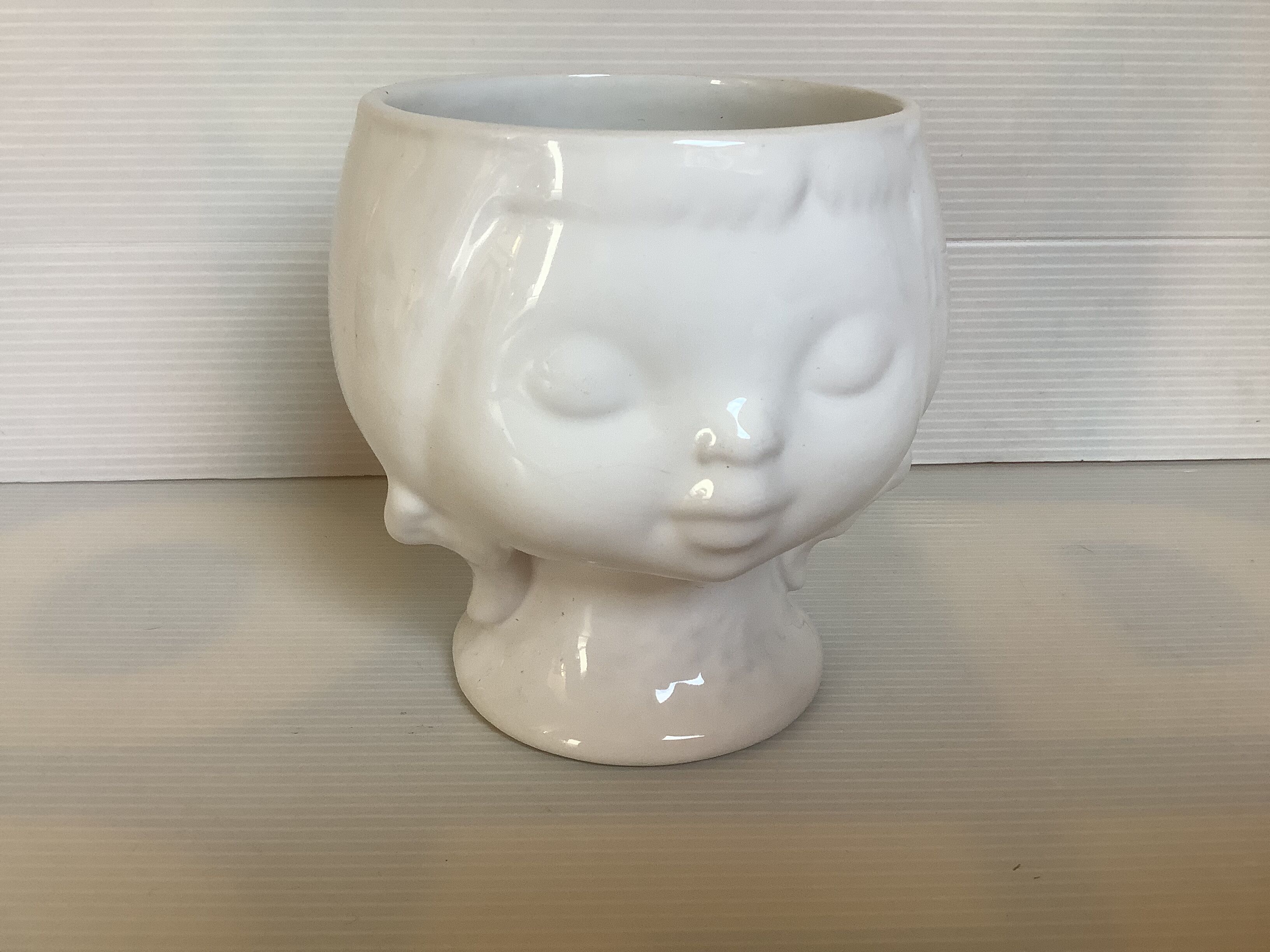 Head girl cache pot vase white earthenware