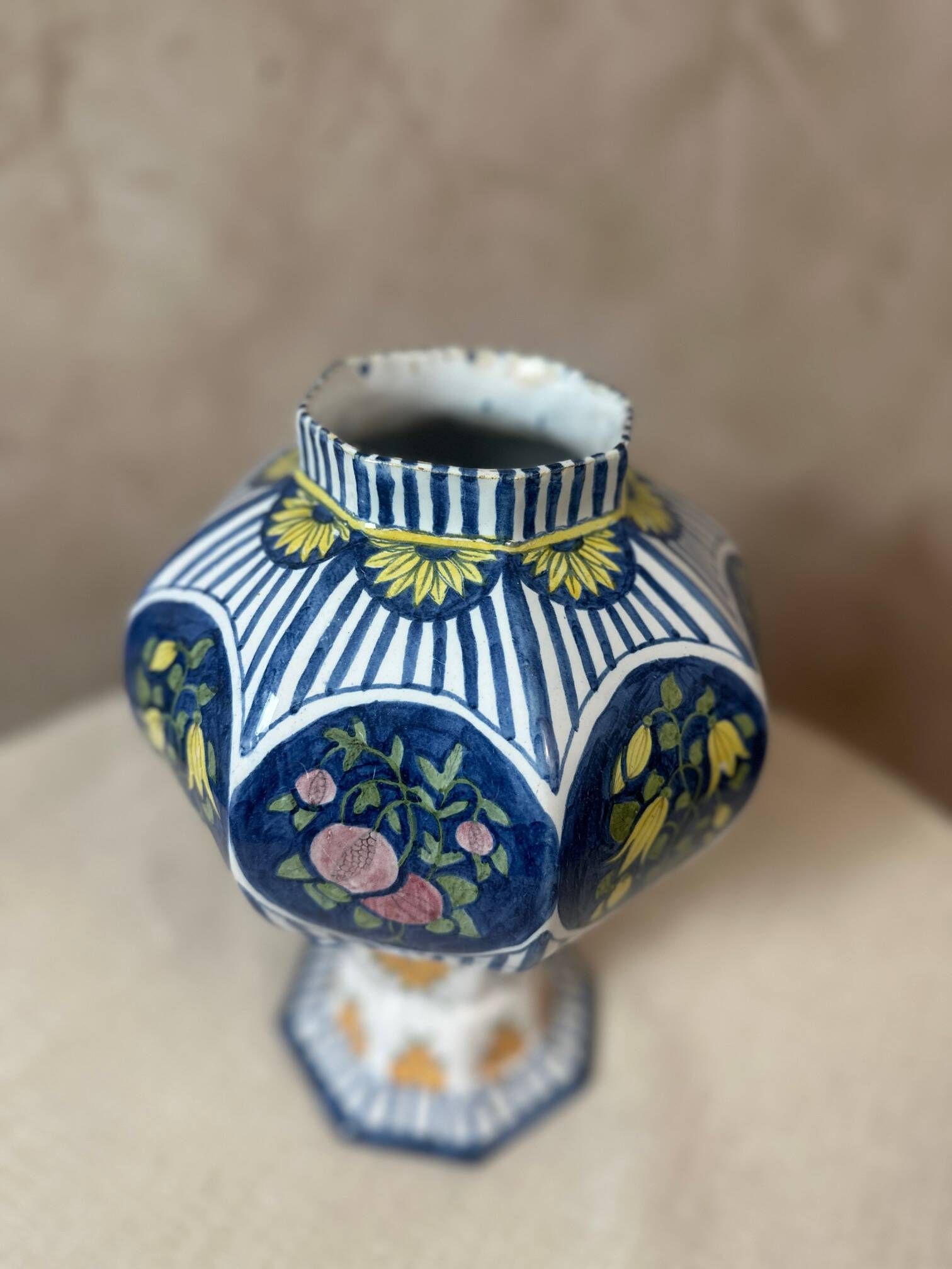 Polychrome vase 1925
