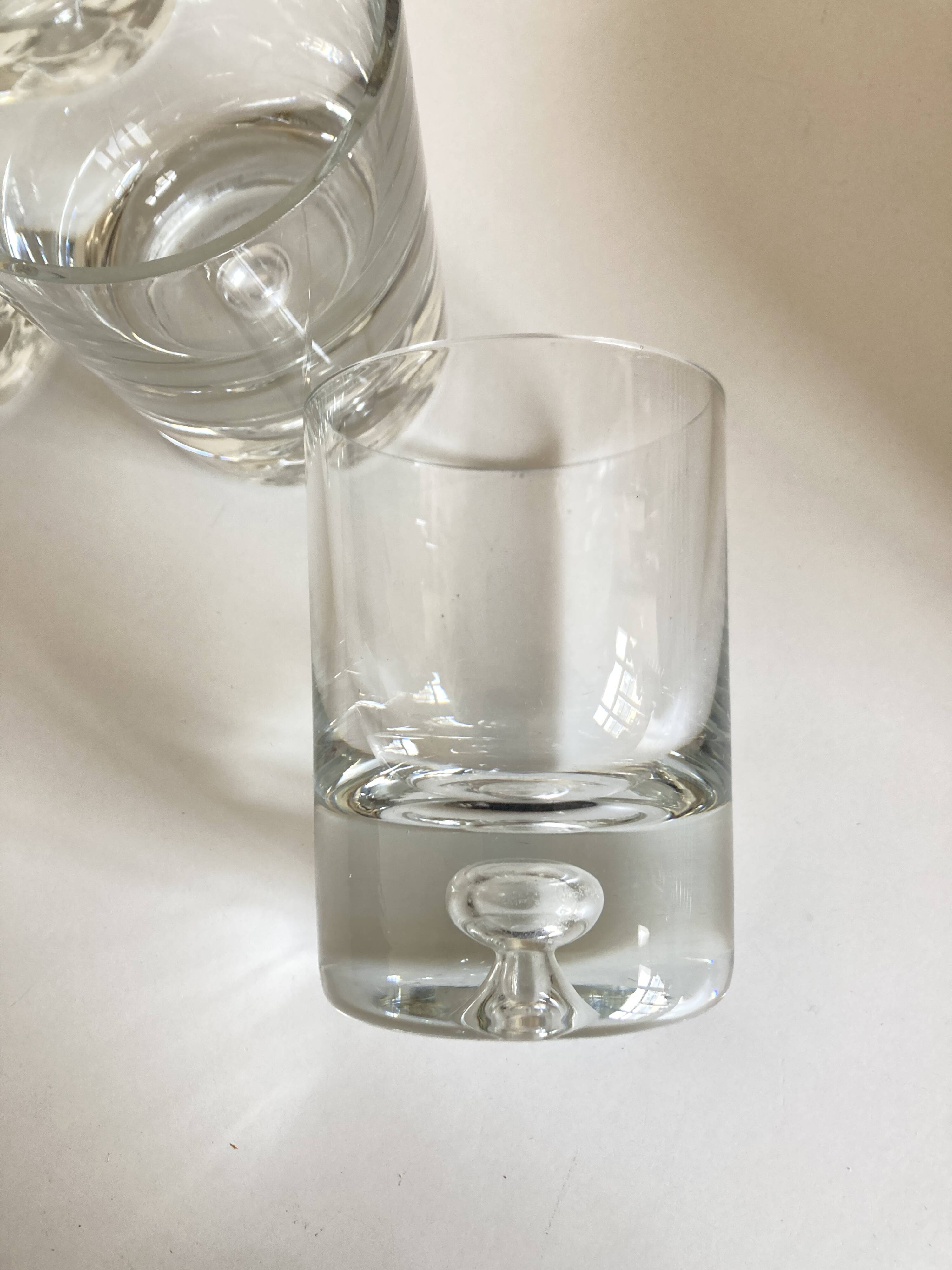 Set of 4 bubble tumblers in very cold half crystal.
