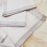 6 Napkins